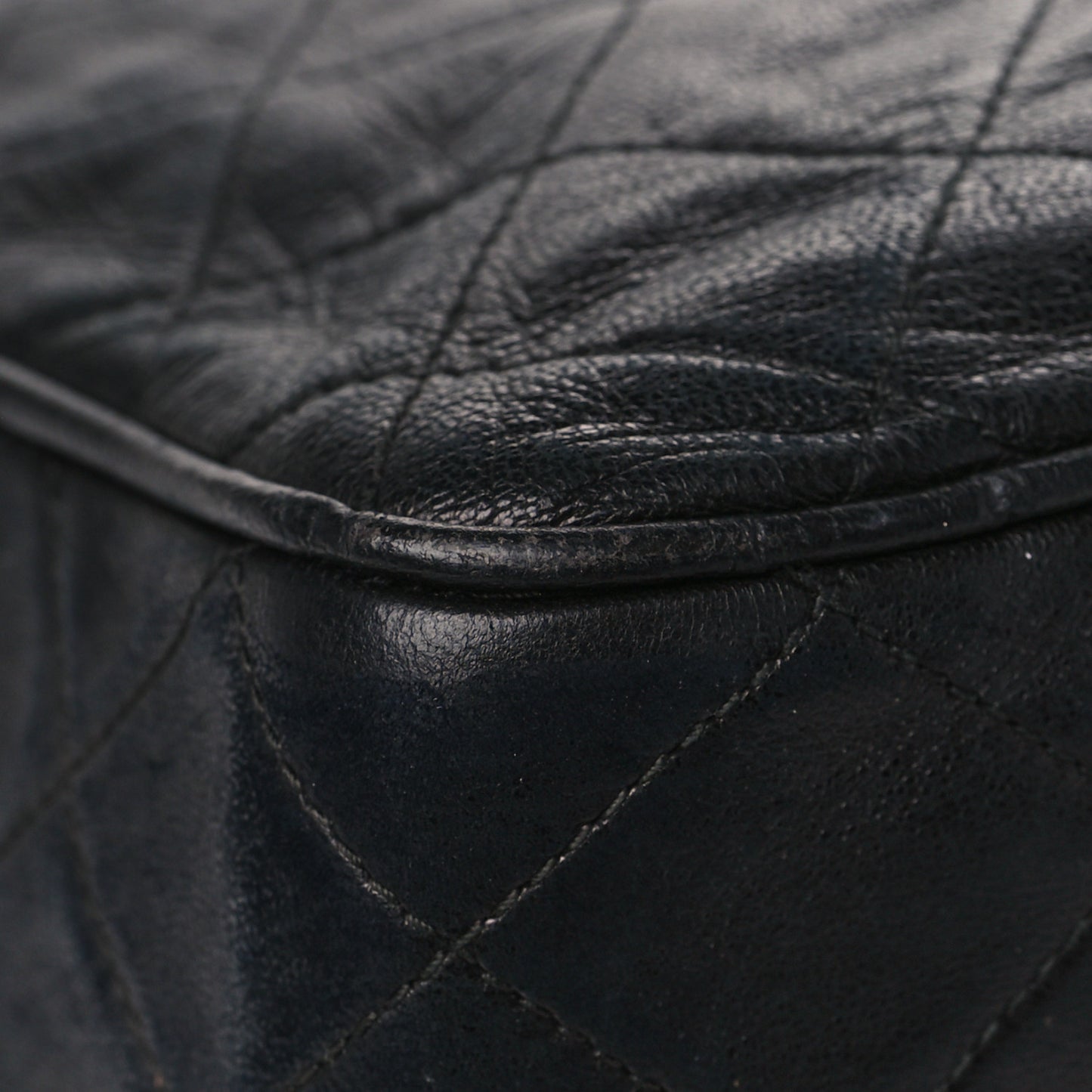 Lambskin Quilted CC Tassel Camera Case Black