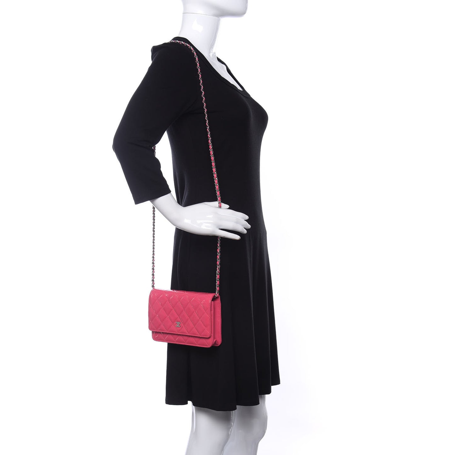 Patent Quilted Wallet On Chain WOC Fuchsia