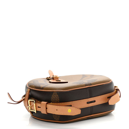 Louis Vuitton Reverse Monogram Giant Boite Chapeau Souple 4 of 14