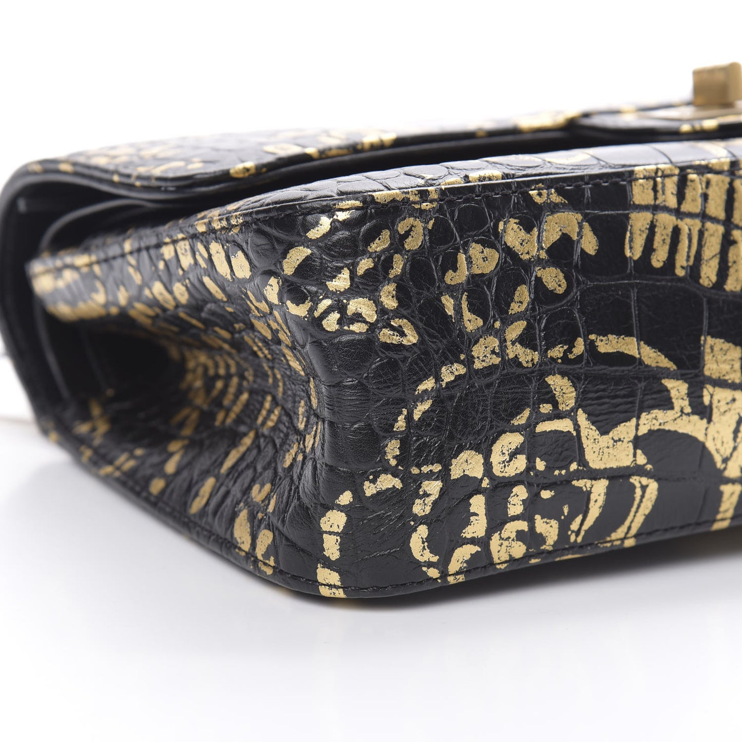 Calfskin Crocodile Embossed Graffiti 2.55 Cocodile Reissue 225 Flap Black Gold