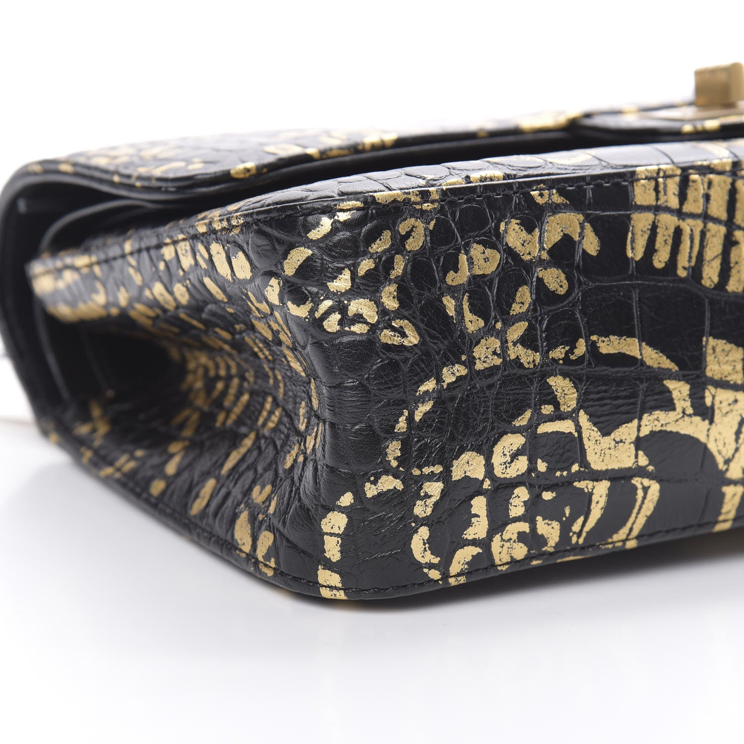Chanel Calfskin Crocodile Embossed Graffiti 2.55 Cocodile Reissue 225 Flap Black Gold 9 of 11