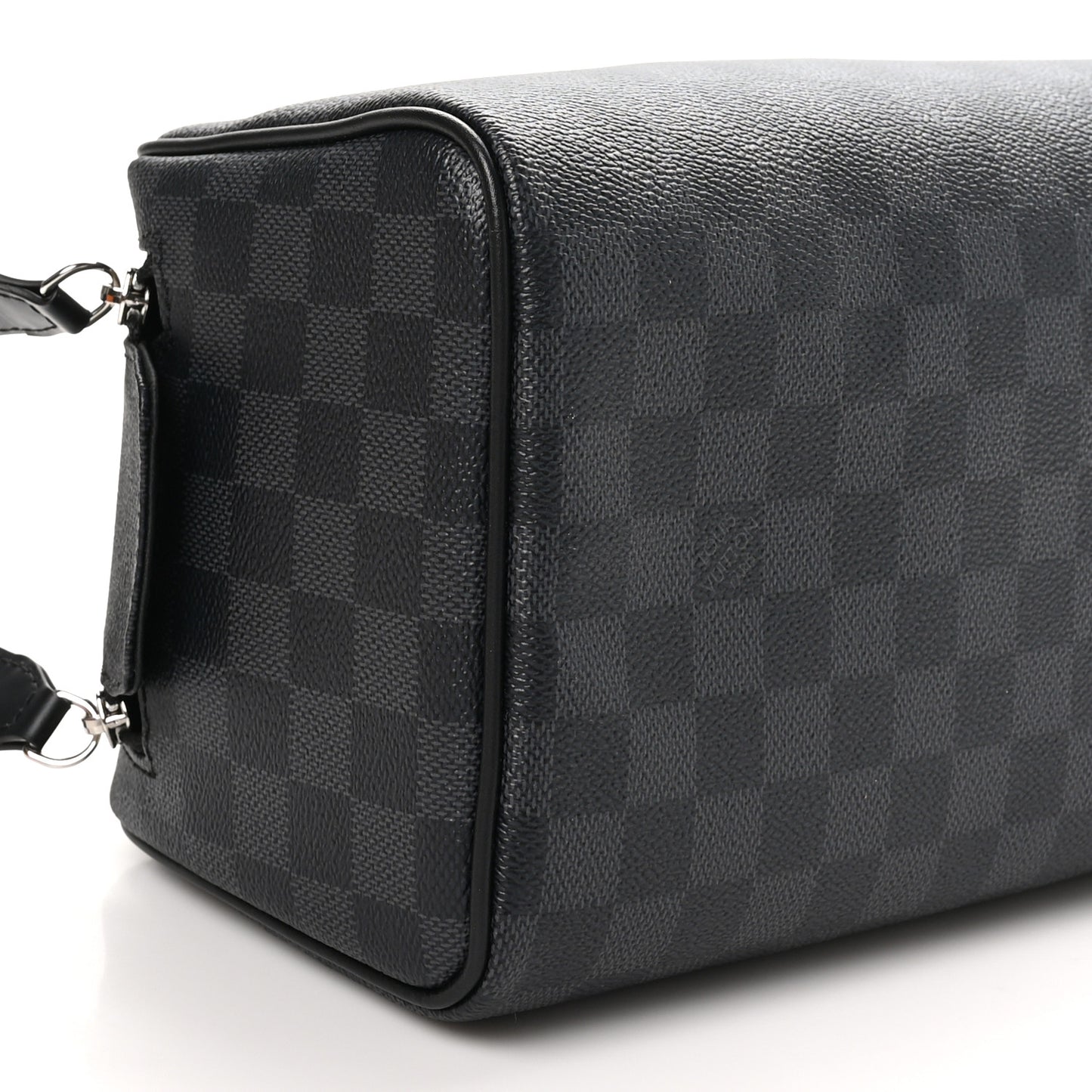 Damier Graphite Dopp Kit Toilet Pouch