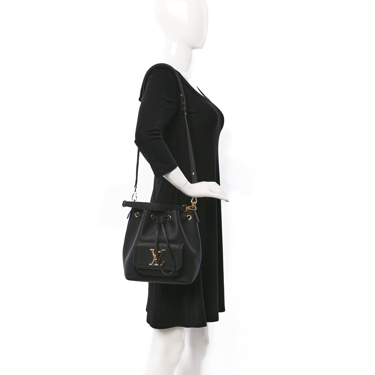 Calfskin Lockme Bucket MM Black