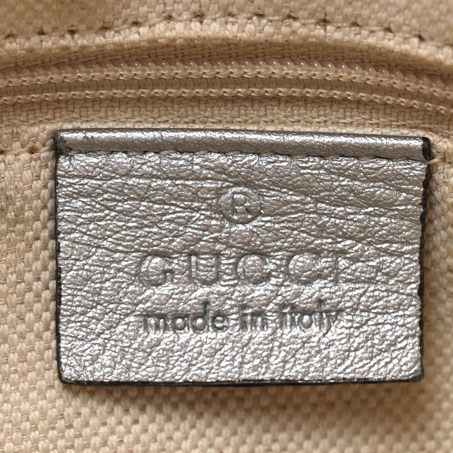 Metallic Guccissima Medium Sukey Hobo Silver