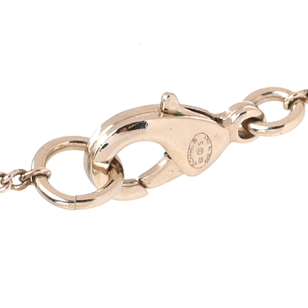 Metal CC Locket Necklace Gold
