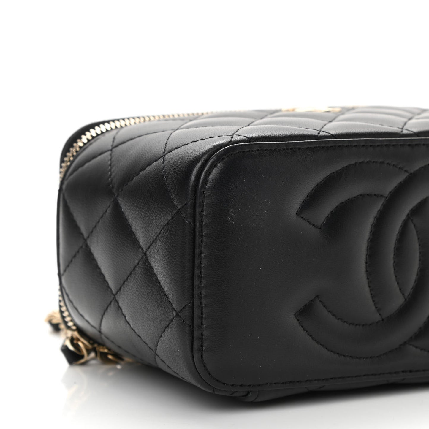 Lambskin Quilted Small Top Handle Vanity Case With Chain Black