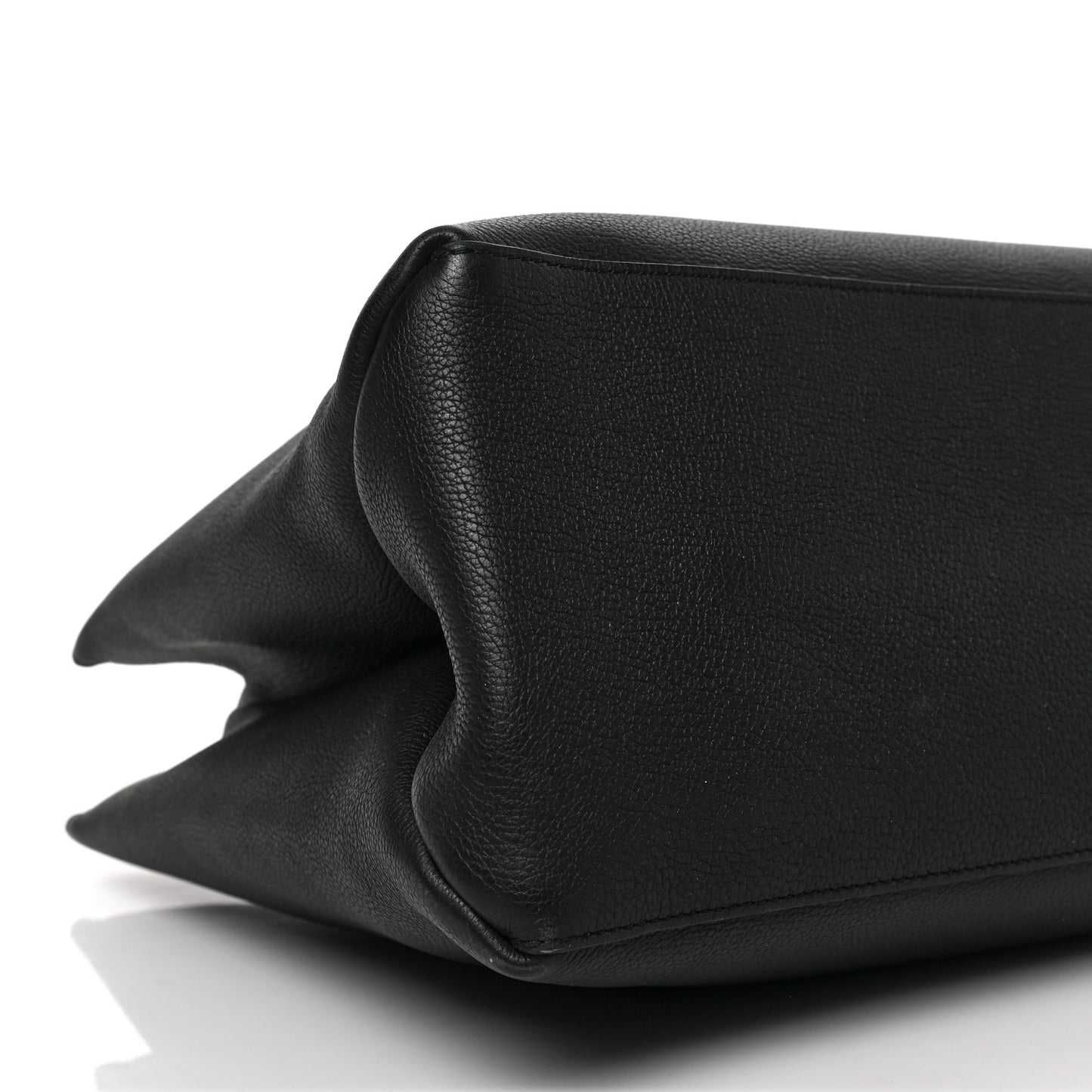 Grained Calfskin Lockme Shopper Black
