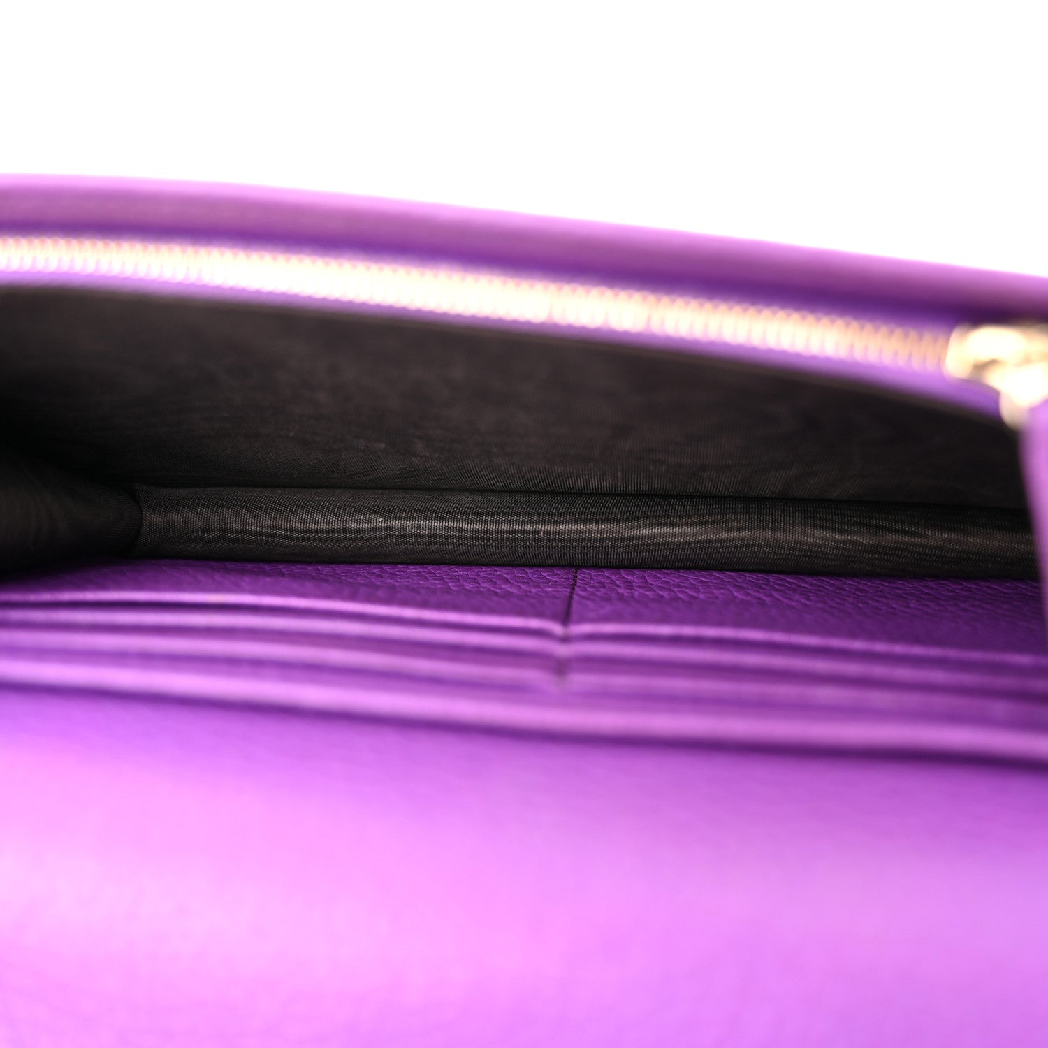 Gucci Pebbled Calfskin Soho Wallet On Chain Shine Purple 5 of 10