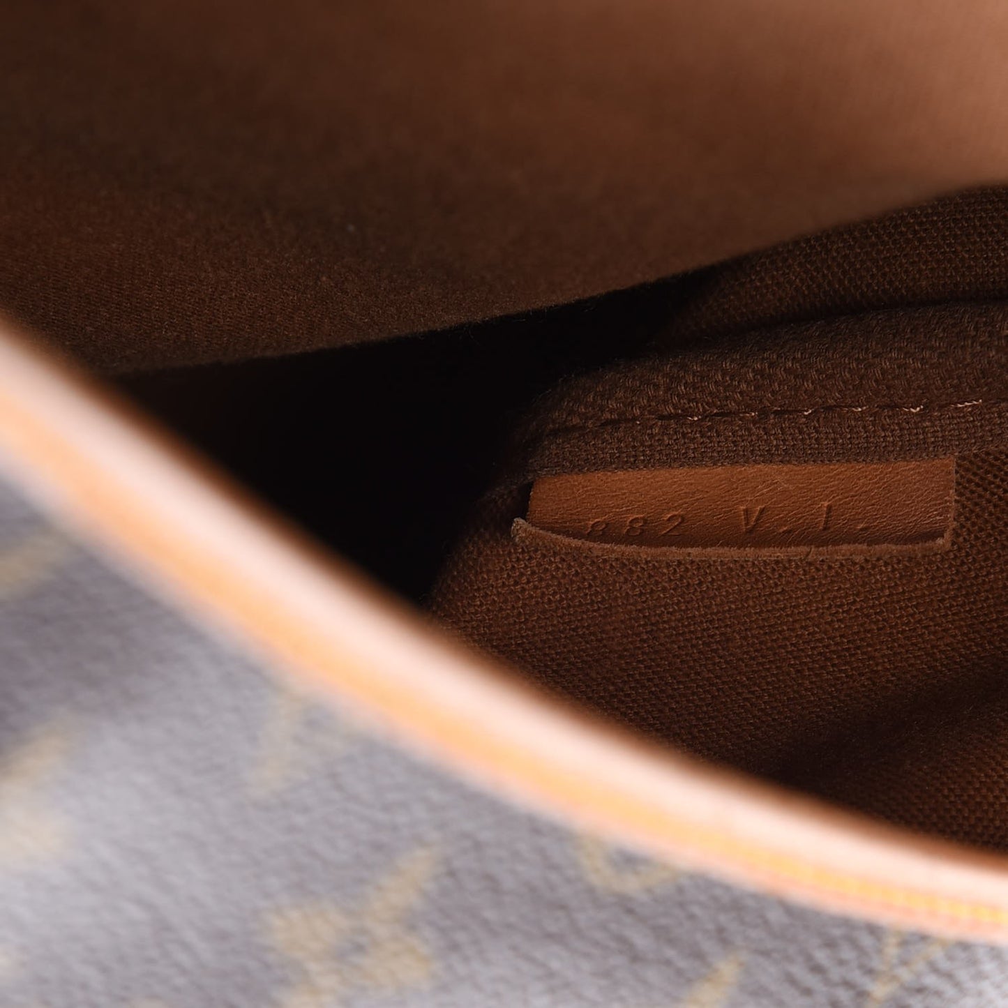 Monogram Saumur 35