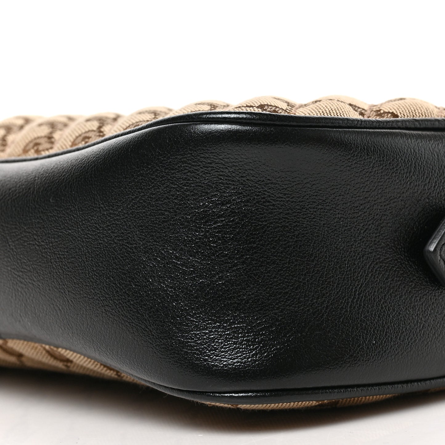 Monogram Matelasse Diagonal Small GG Marmont Chain Shoulder Bag Beige Black