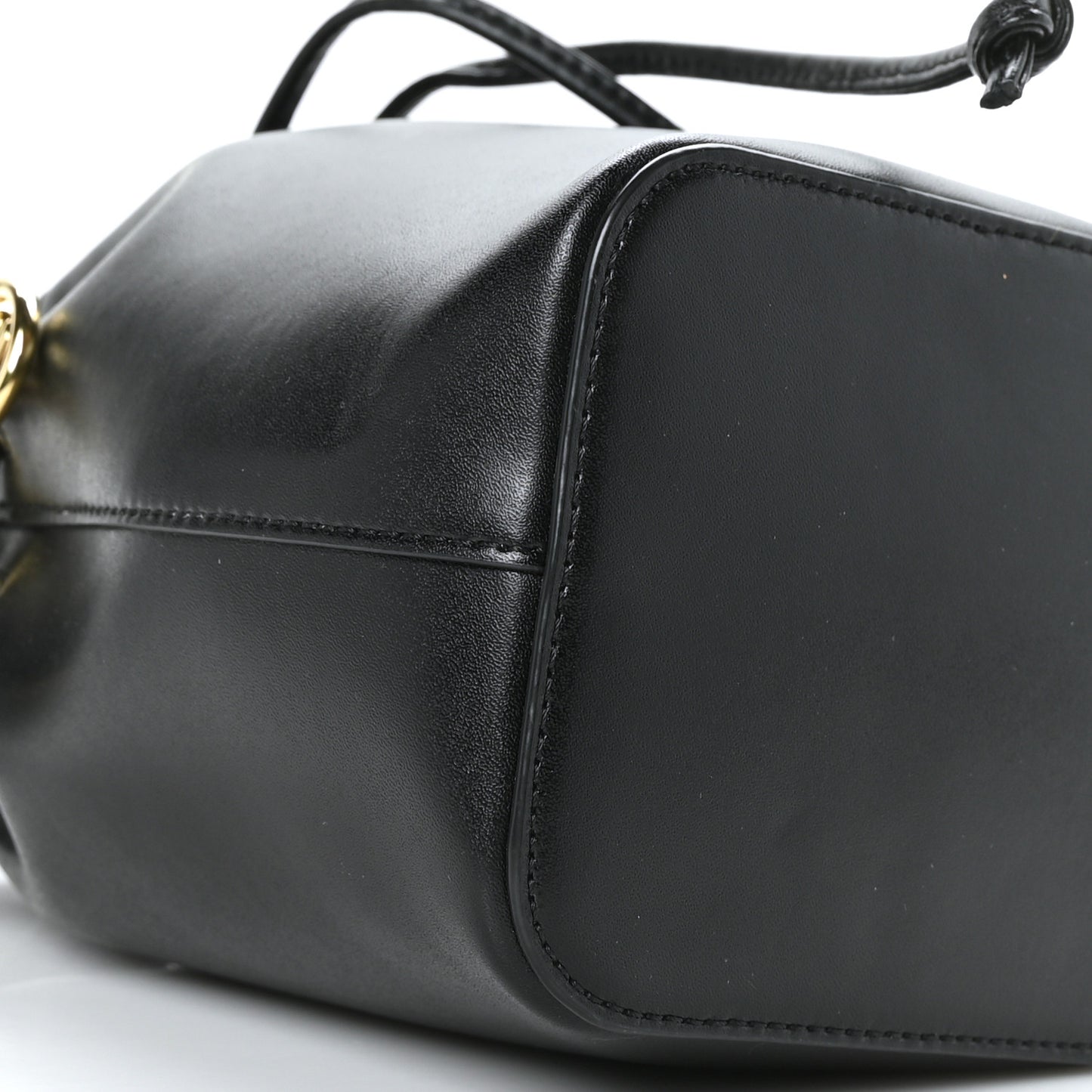 Vitello Liberty Lucido F is Fendi Mini Mon Tresor Bucket Bag Black