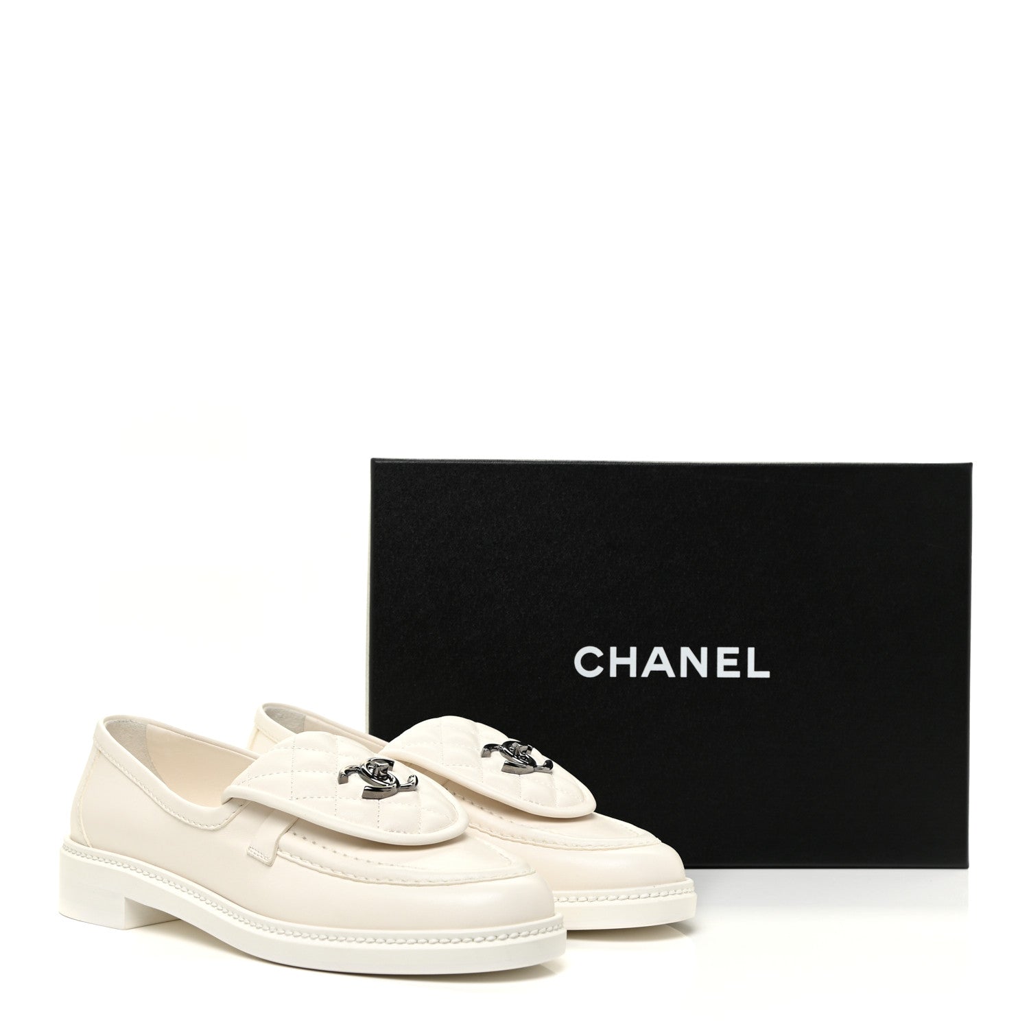 Chanel Lambskin Quilted CC Turnlock Loafers 38.5 White 16 of 16