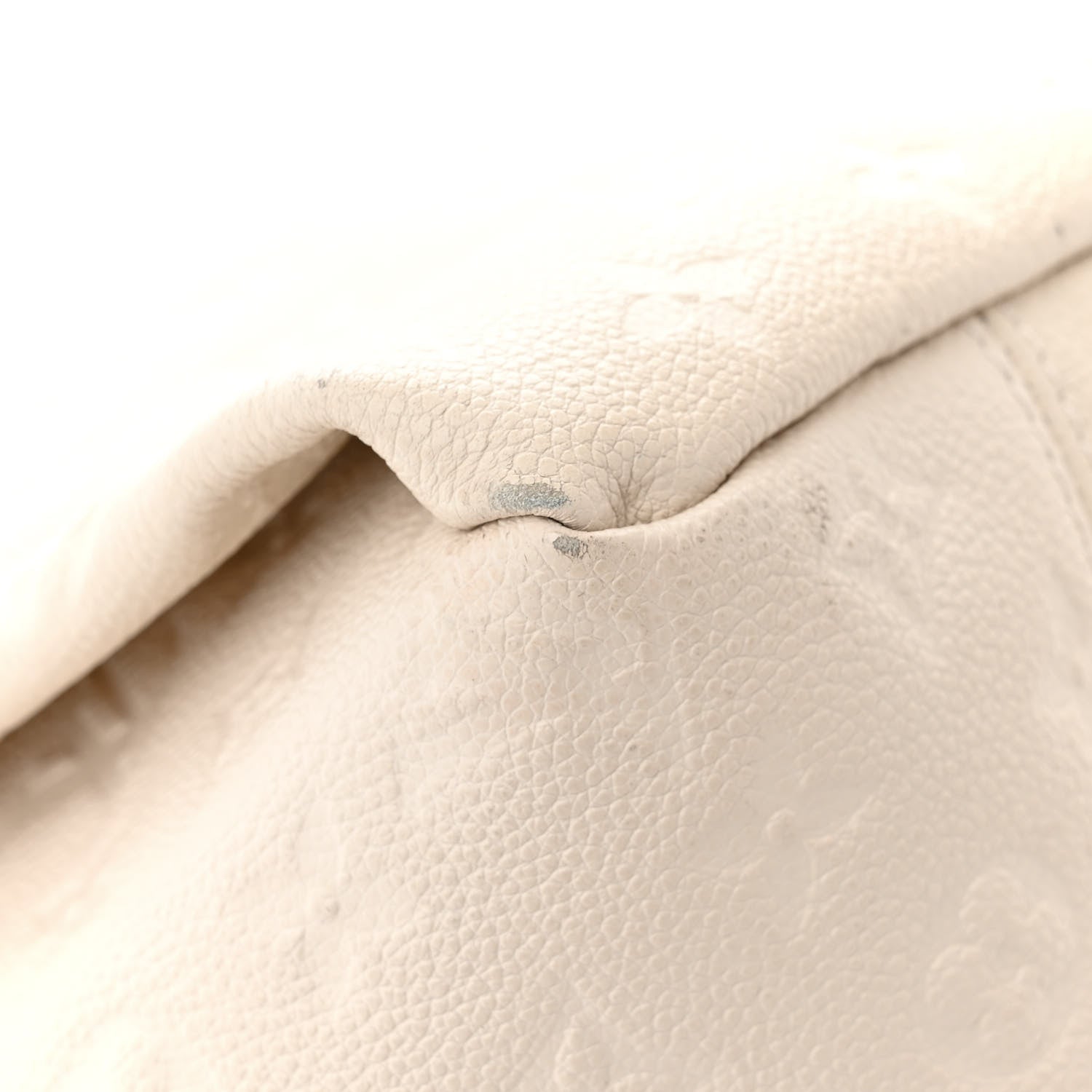 Louis Vuitton Empreinte Artsy MM Neige 12 of 18