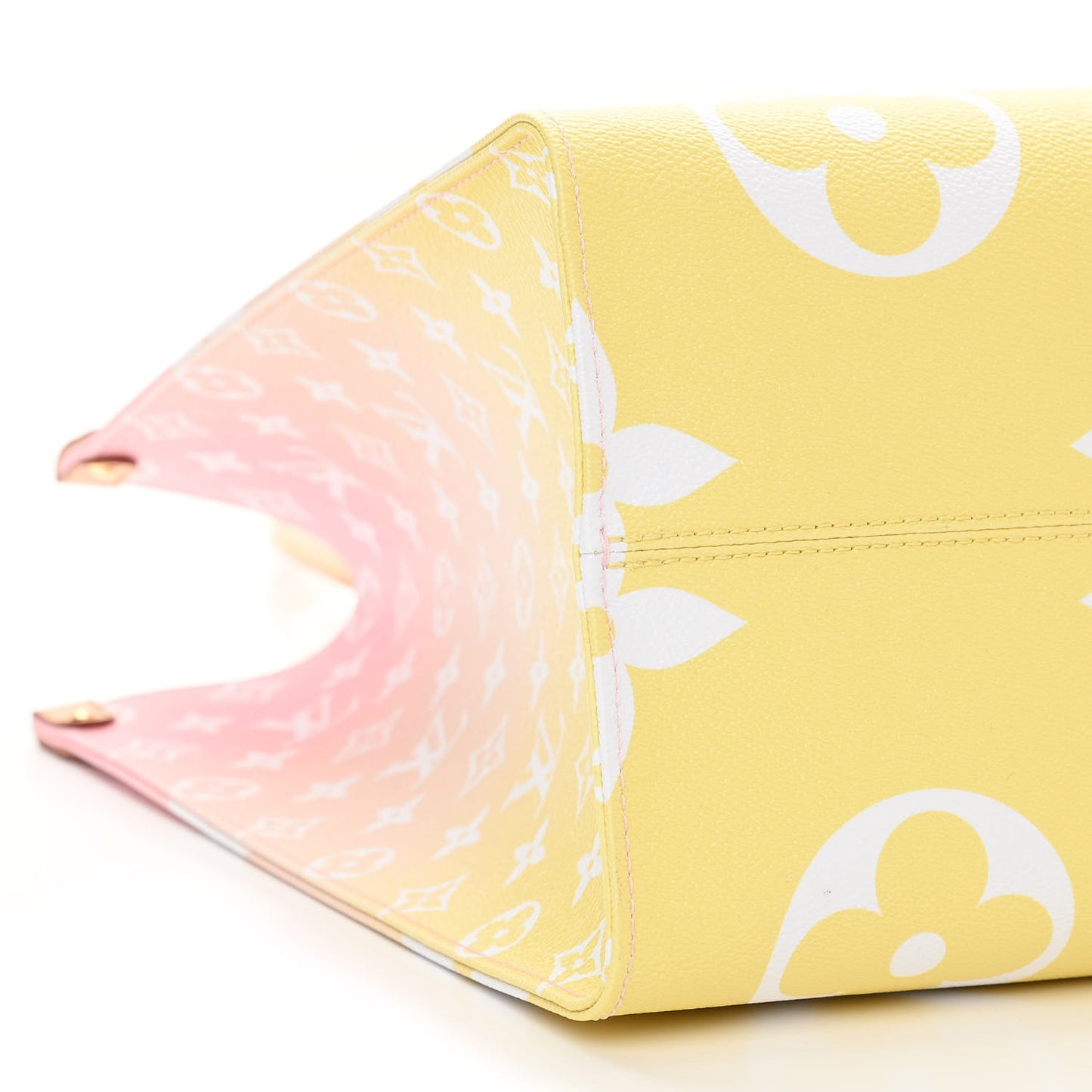 Monogram Giant By The Pool Onthego GM Light Pink