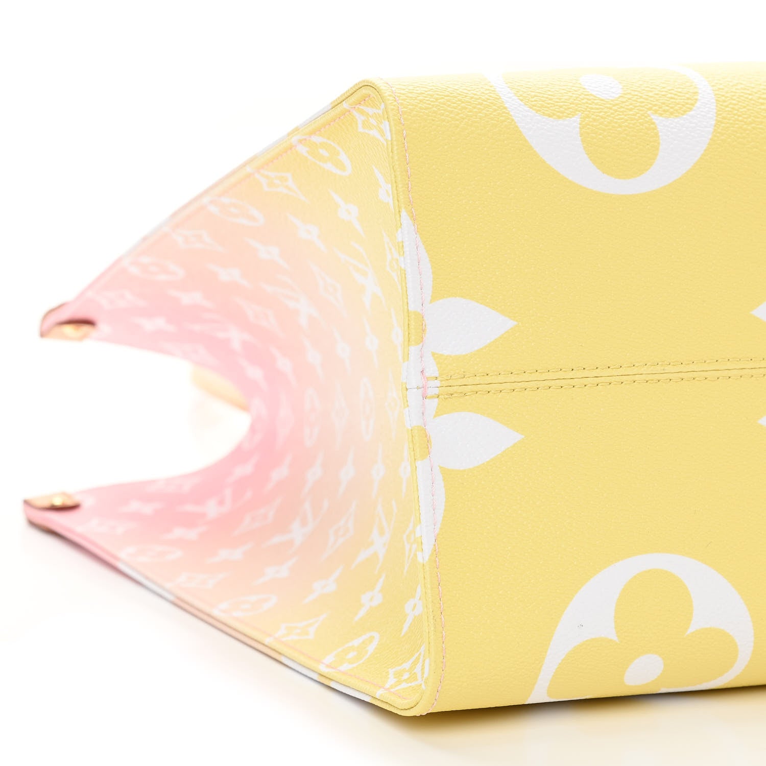 Louis Vuitton Monogram Giant By The Pool Onthego GM Light Pink 9 of 10