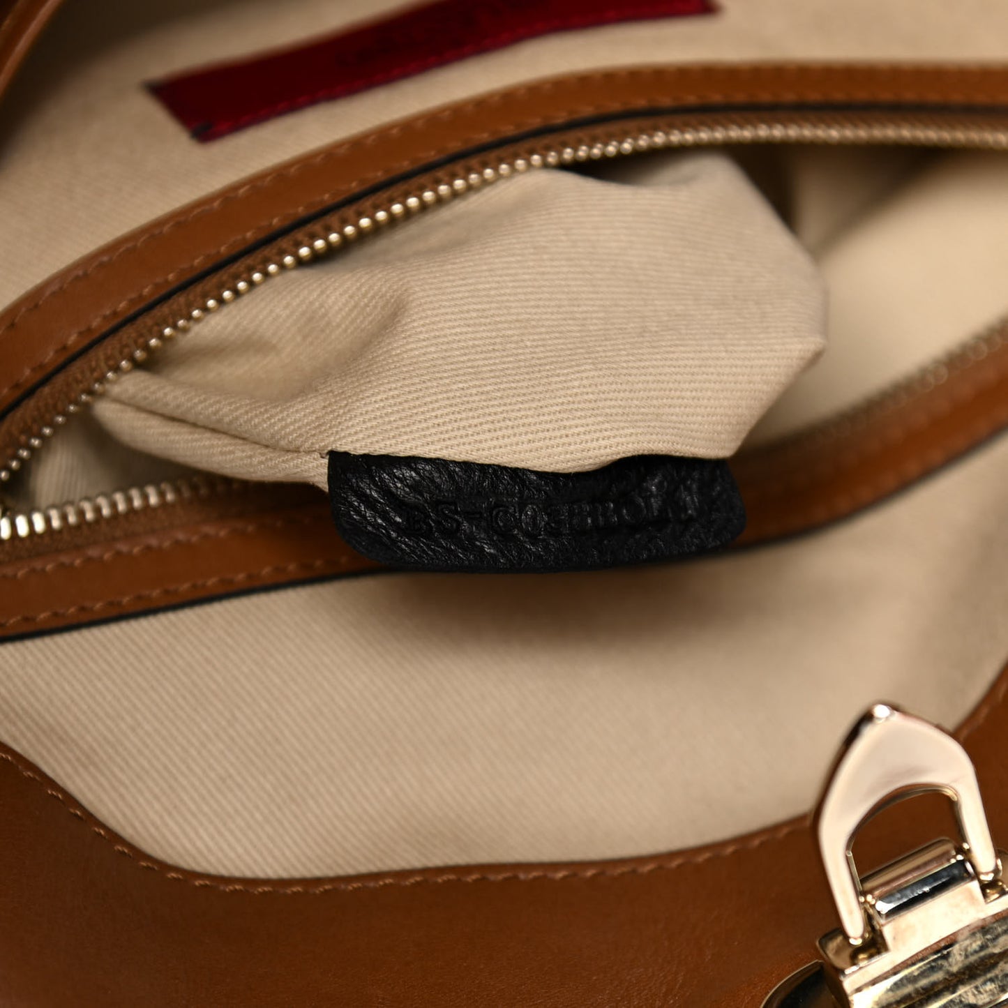 Vitello Rockstud Dome Satchel Deep Cuir