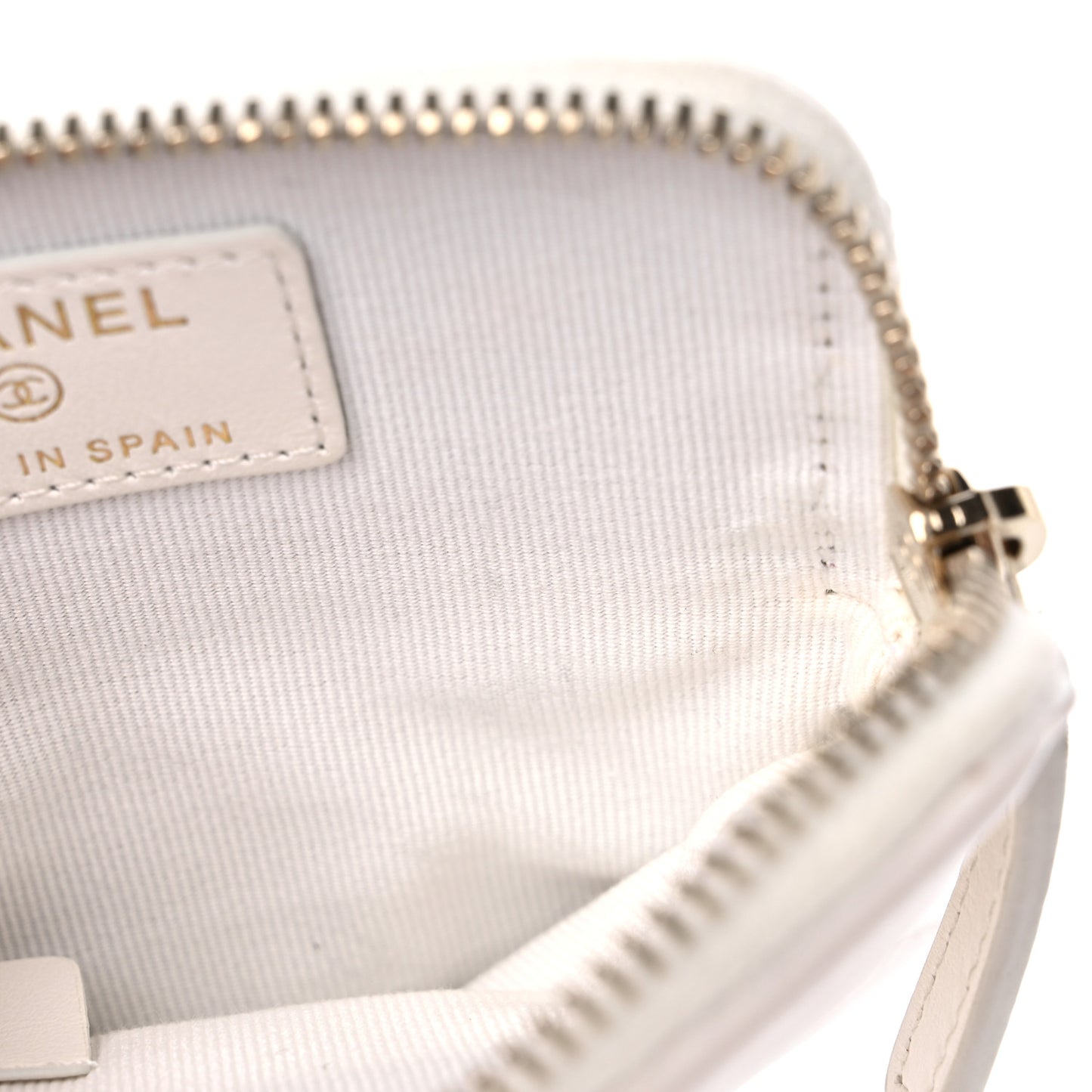 Lambskin Quilted Chanel 19 Zip Card Holder Wallet White