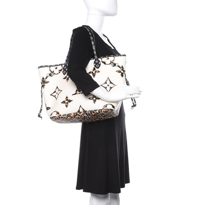 Louis Vuitton Monogram Giant Jungle Neverfull MM Ivory 2 of 9