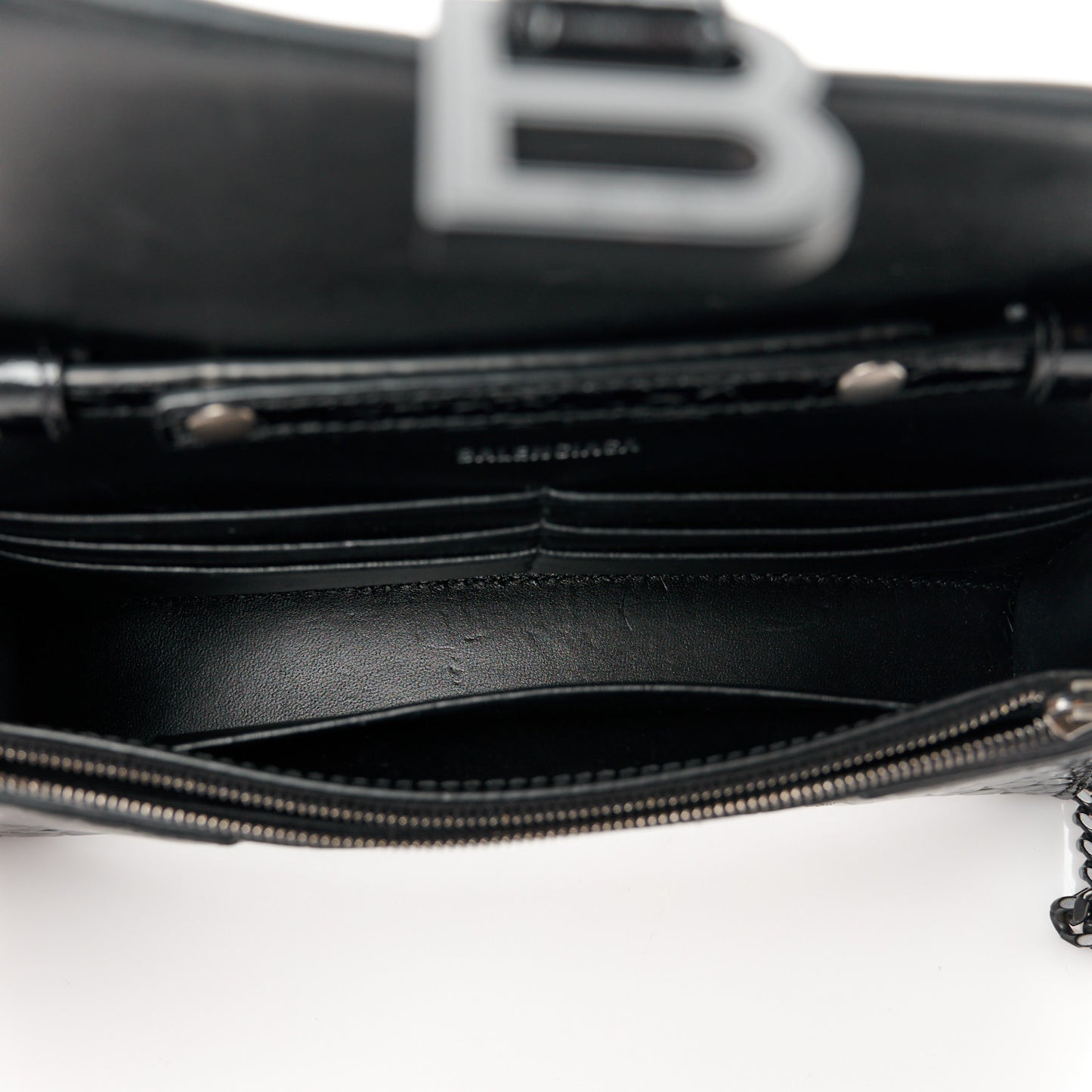 Shiny Calfskin Monochrome Crocodile Embossed Hourglass Chain Bag Black