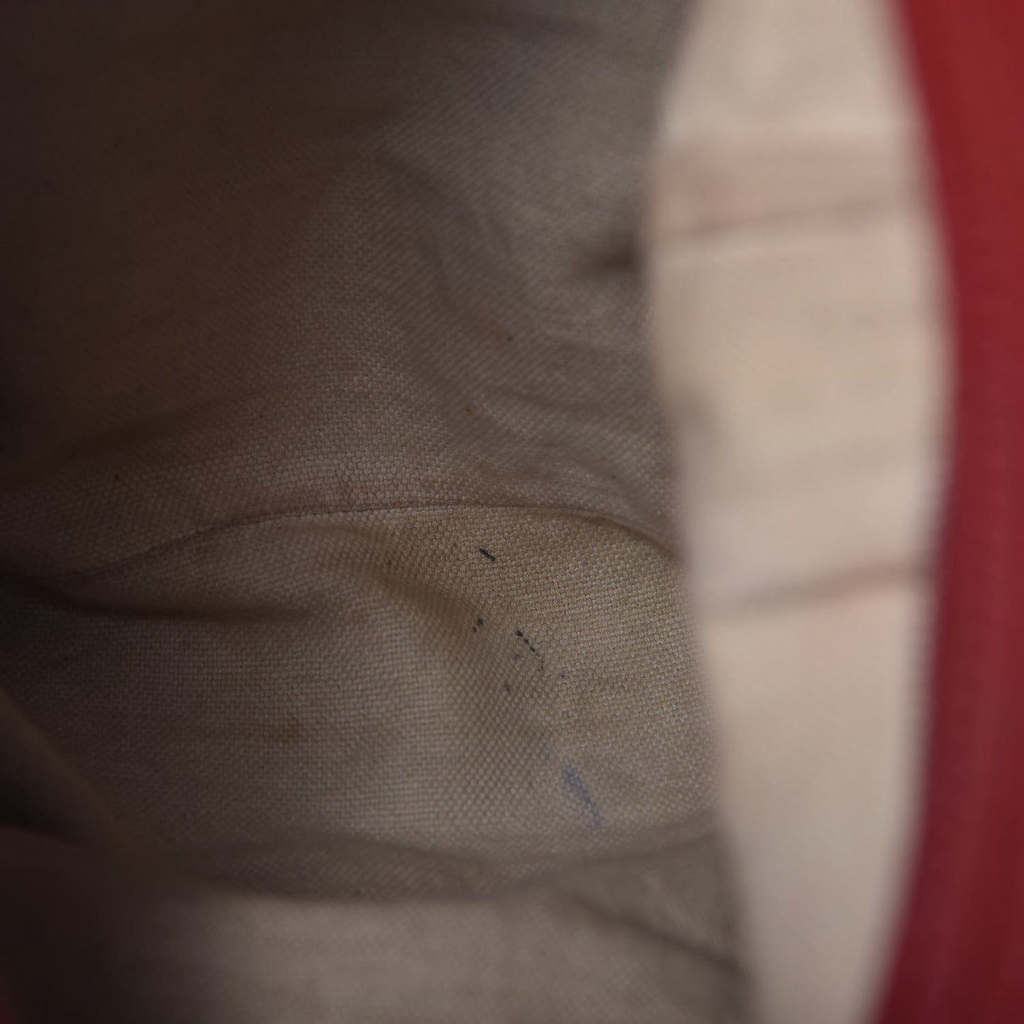 Pebbled Calfskin Large Soho Hobo Red