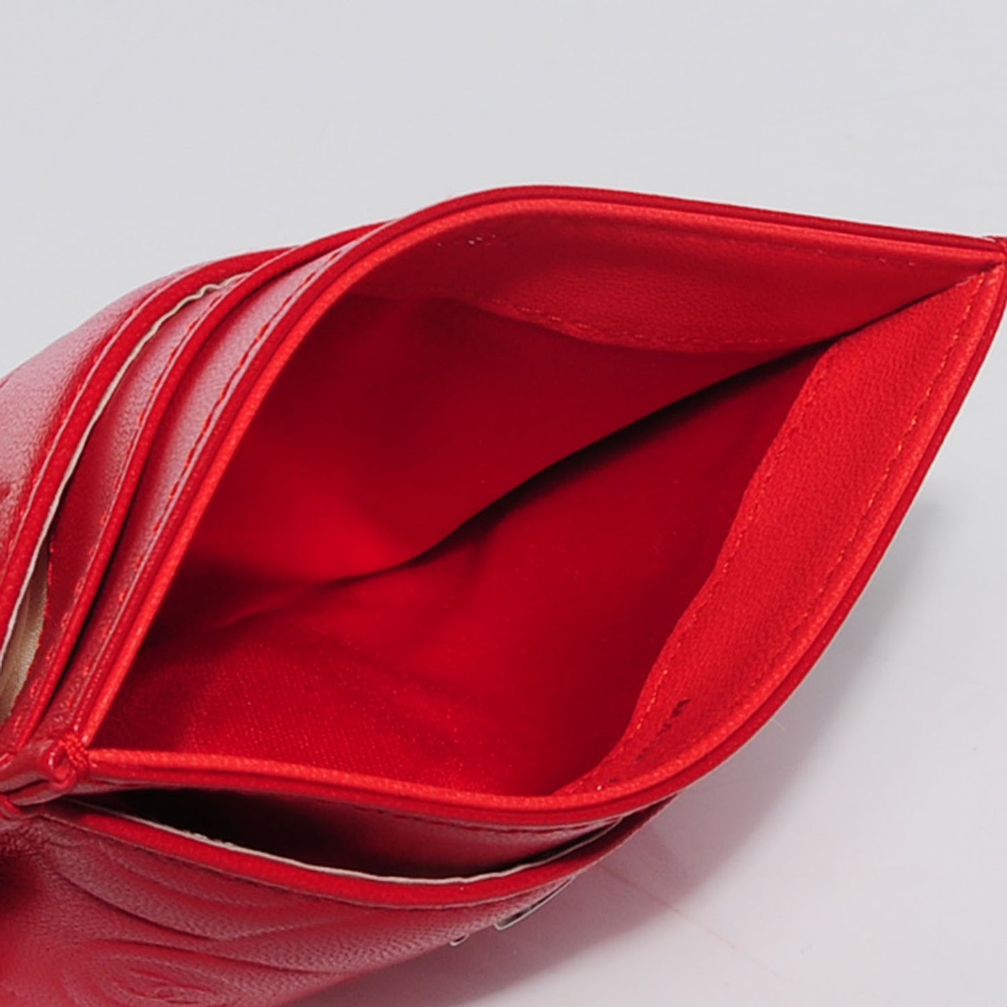 Lambskin Camellia Embossed Card Holder Red