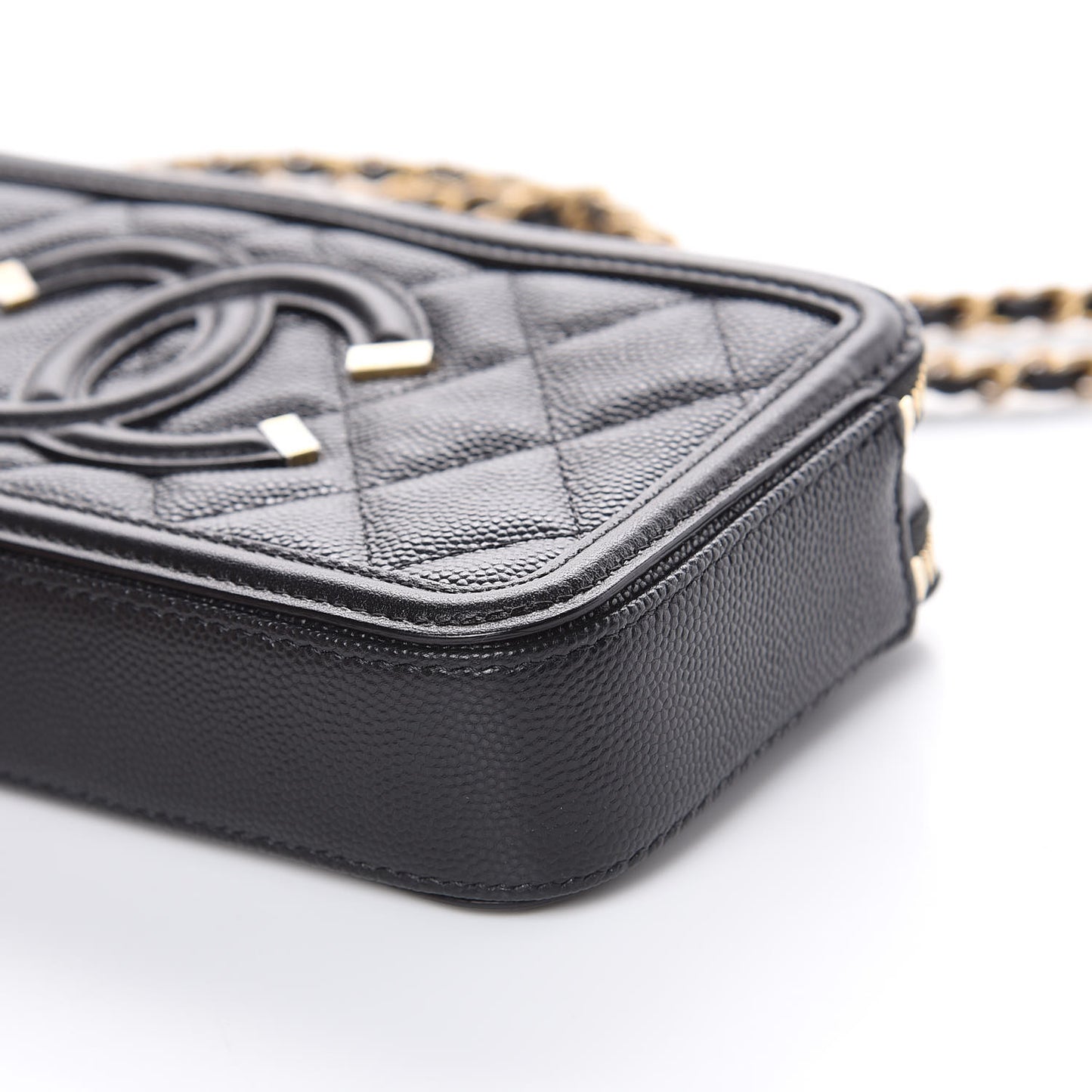 Caviar Quilted CC Filigree Clutch With Chain Black
