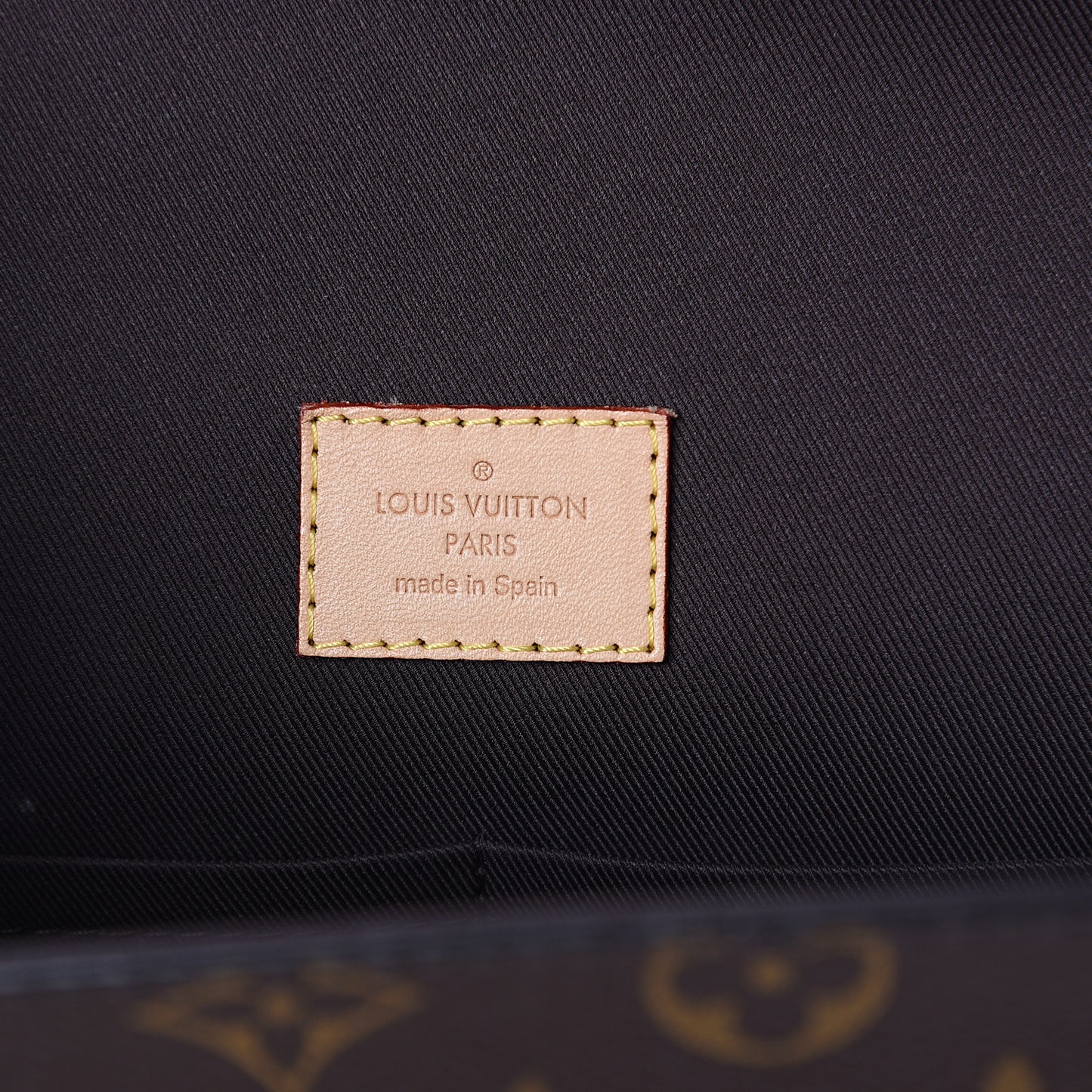 Monogram Cluny MM Papyrus Creme