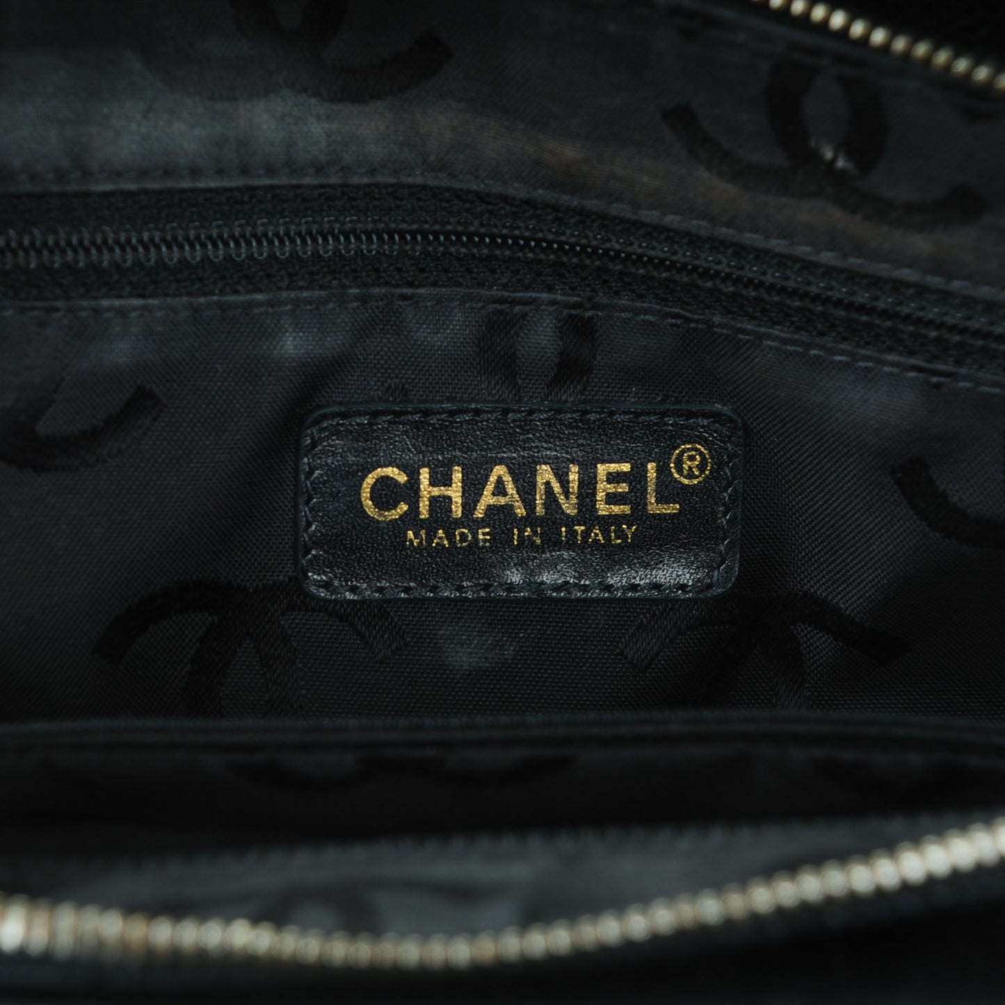Caviar CC Shoulder Bag Black