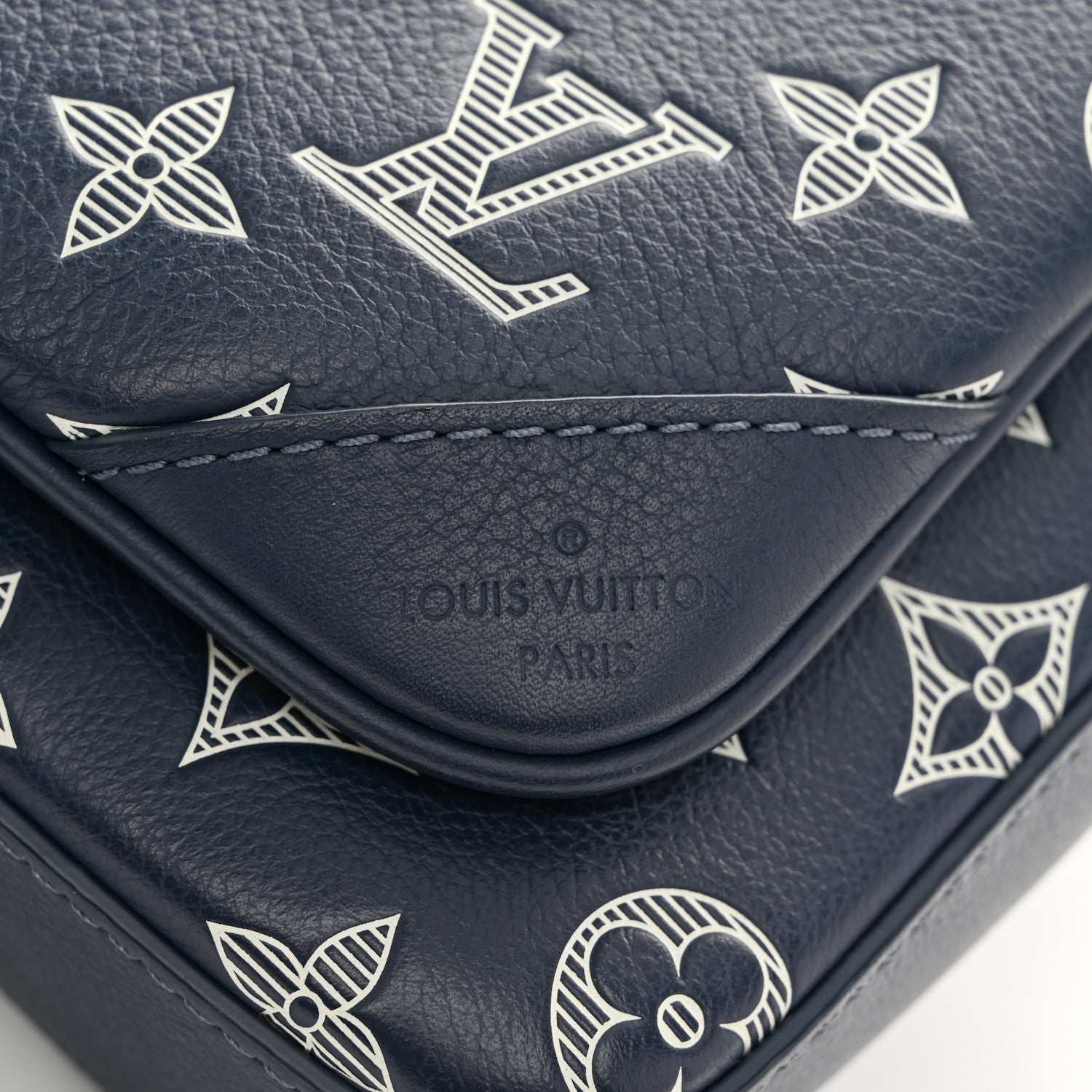 Louis Vuitton Monogram Shadow G65 Trio Messenger Navy 10 of 11