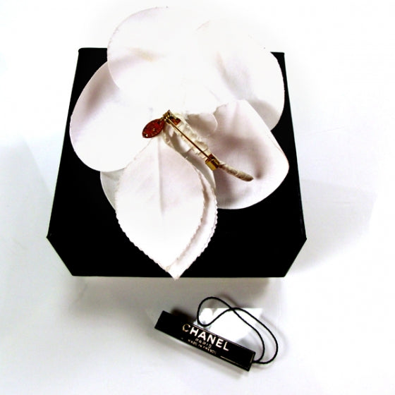 Fabric Camellia Flower Brooch White