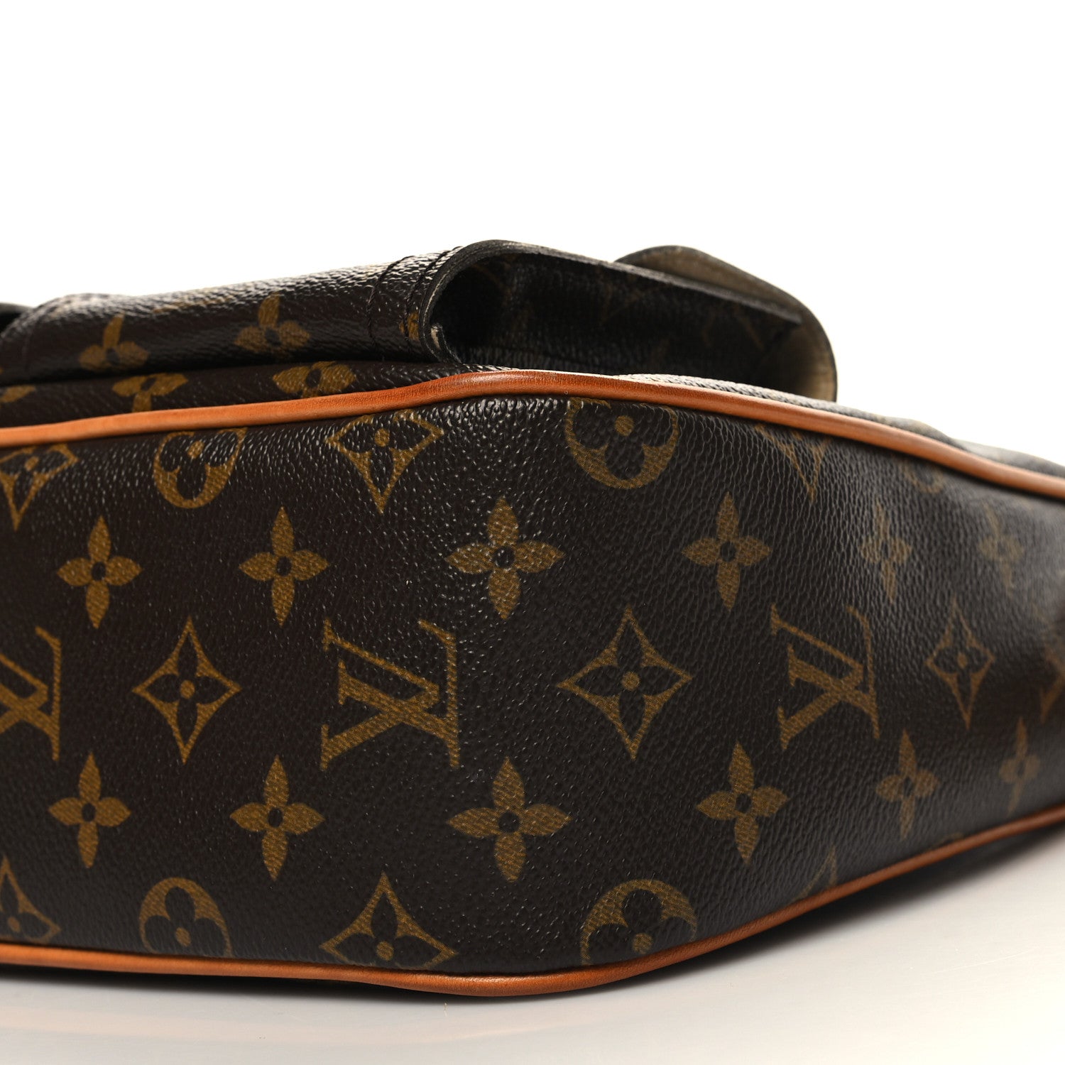 Louis Vuitton Monogram Hudson GM 9 of 11