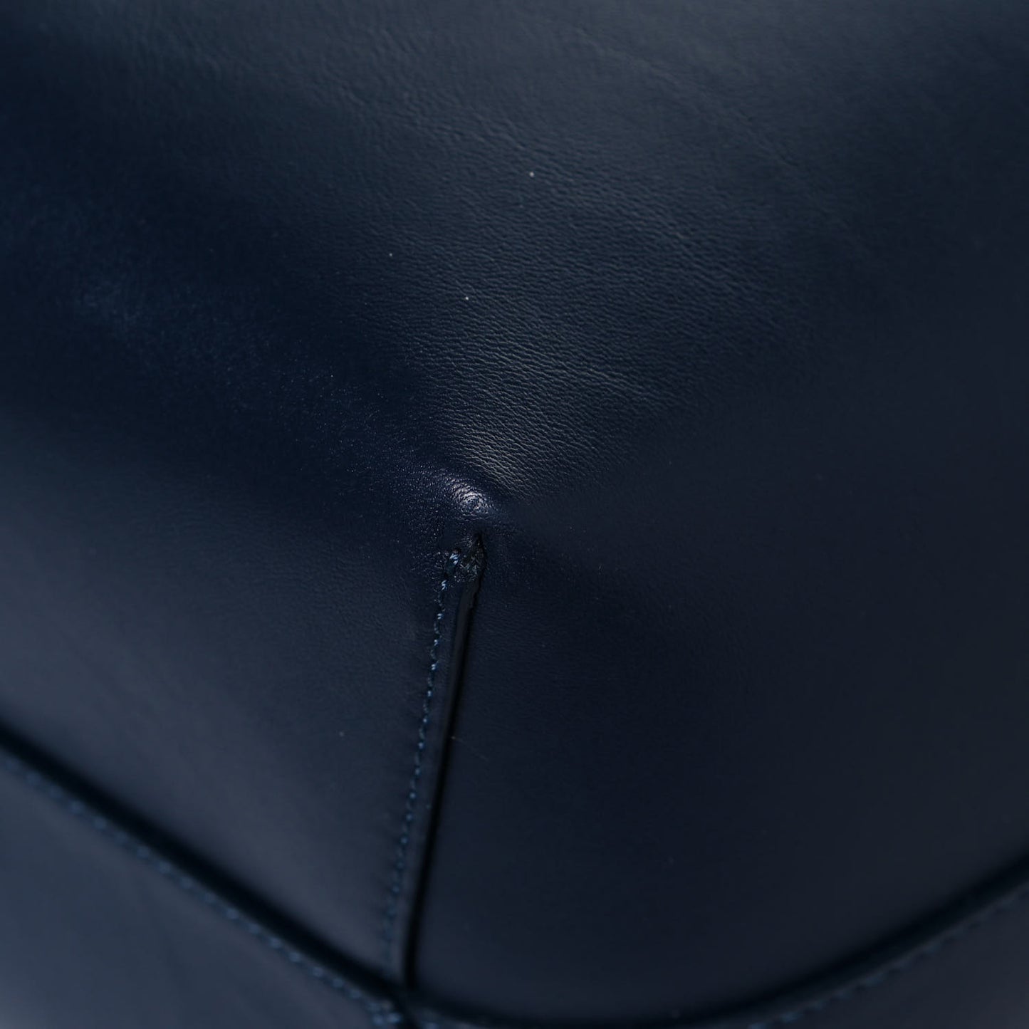 Vegetable Tanned Calfskin Bucket Bag Navy Blue