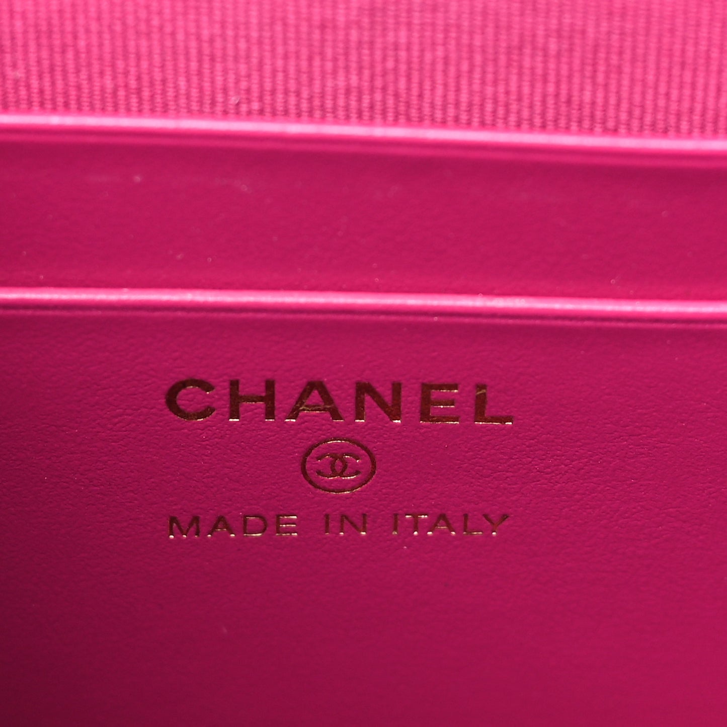 Caviar Quilted Classic Clutch With Chain Fuchsia