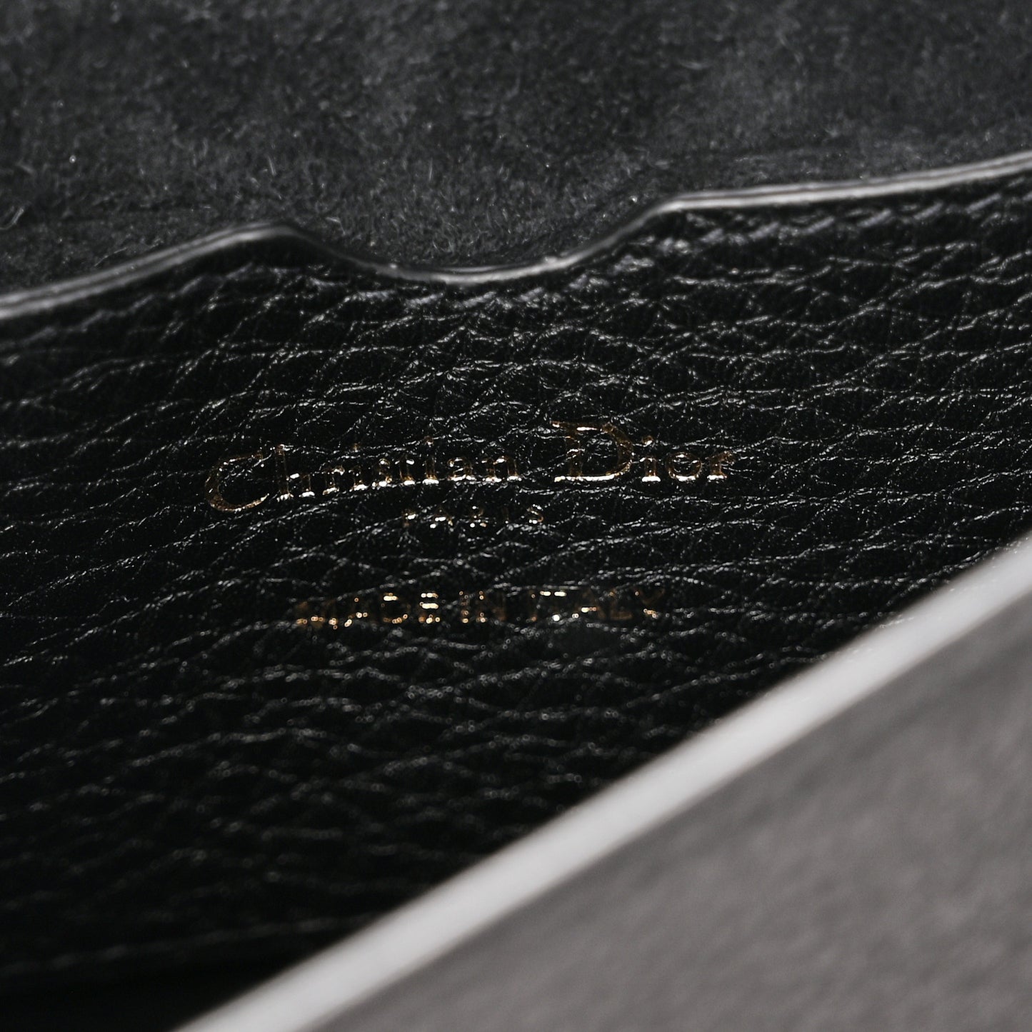 Grained Calfskin Medium Bobby Flap Black
