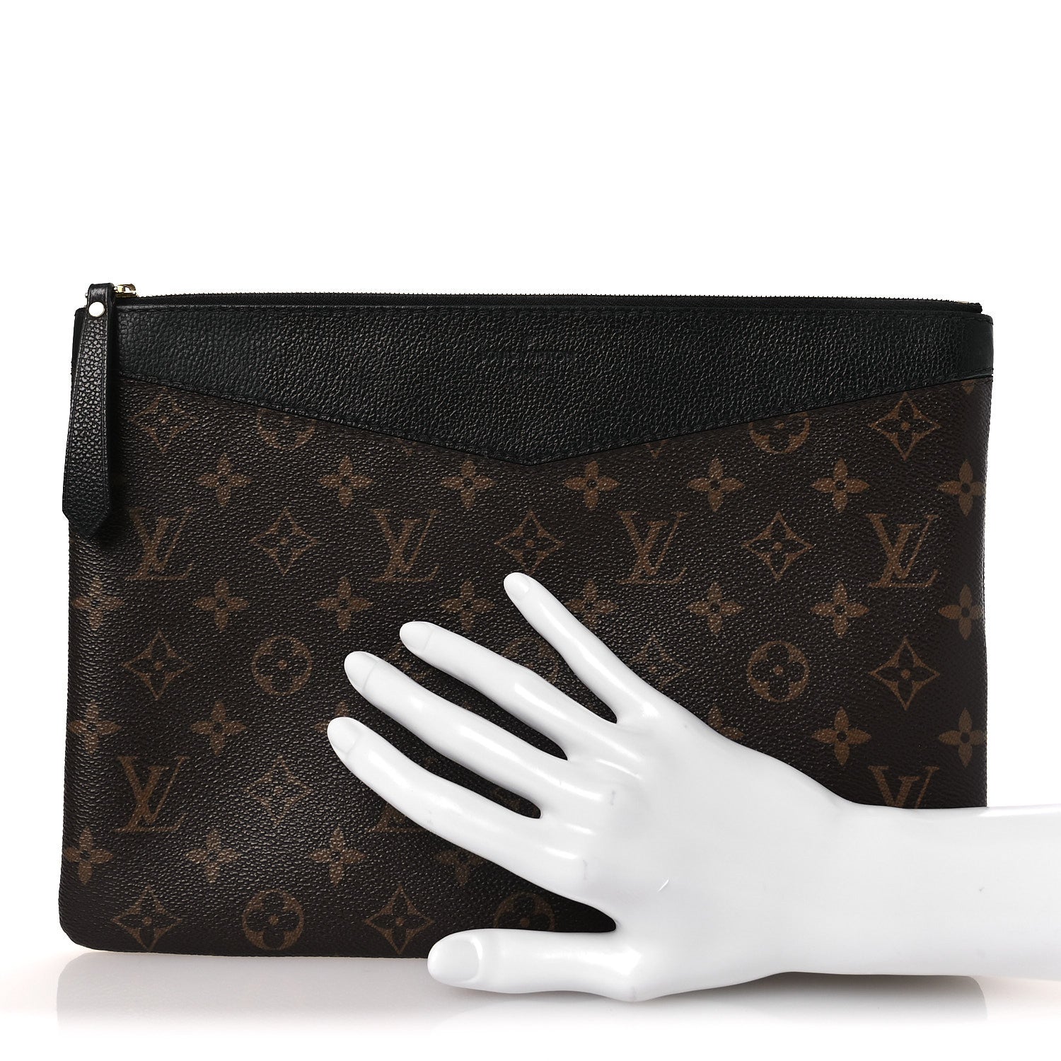 Louis Vuitton Monogram Daily Pouch Black 2 of 8