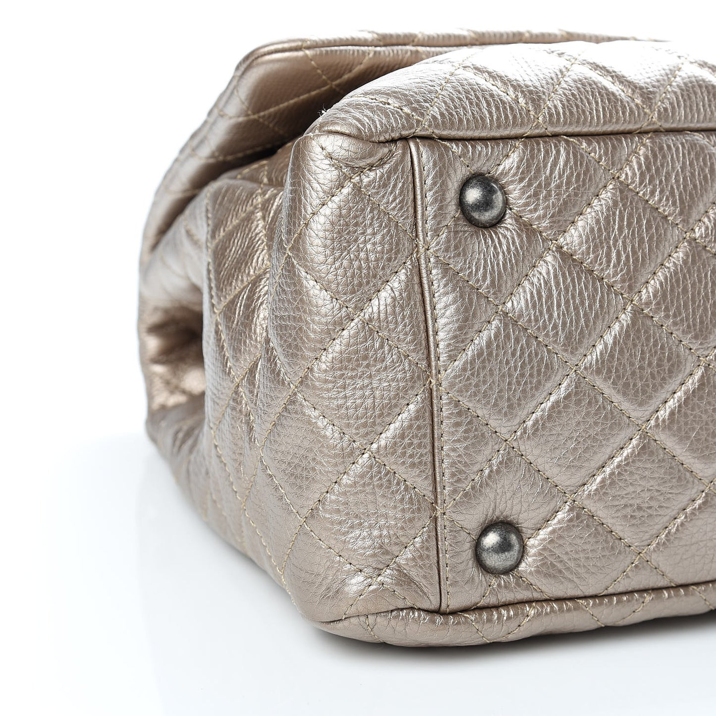 Metallic Calfskin Quilted XXL Travel Flap Bag Gold