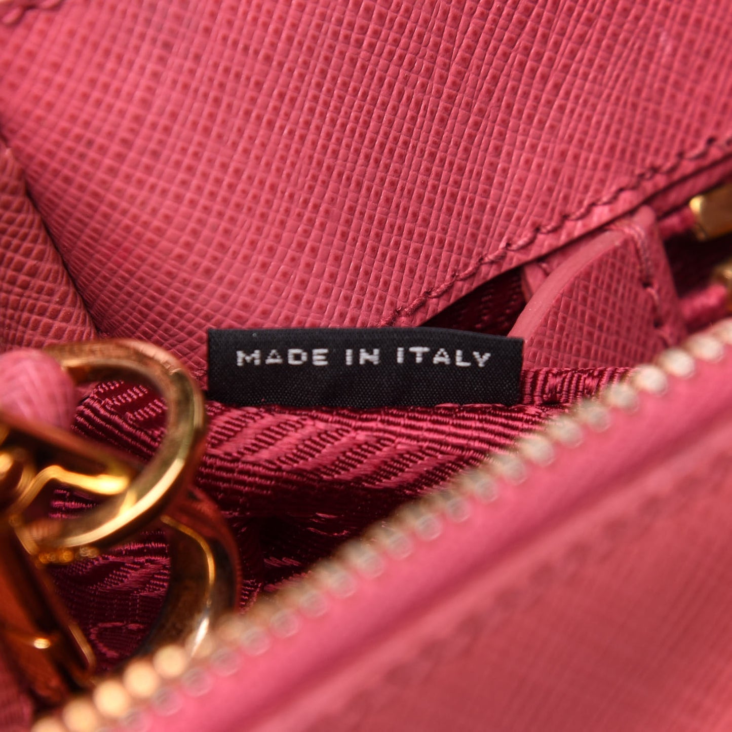 Saffiano Medium Galleria Double Zip Tote Geranio
