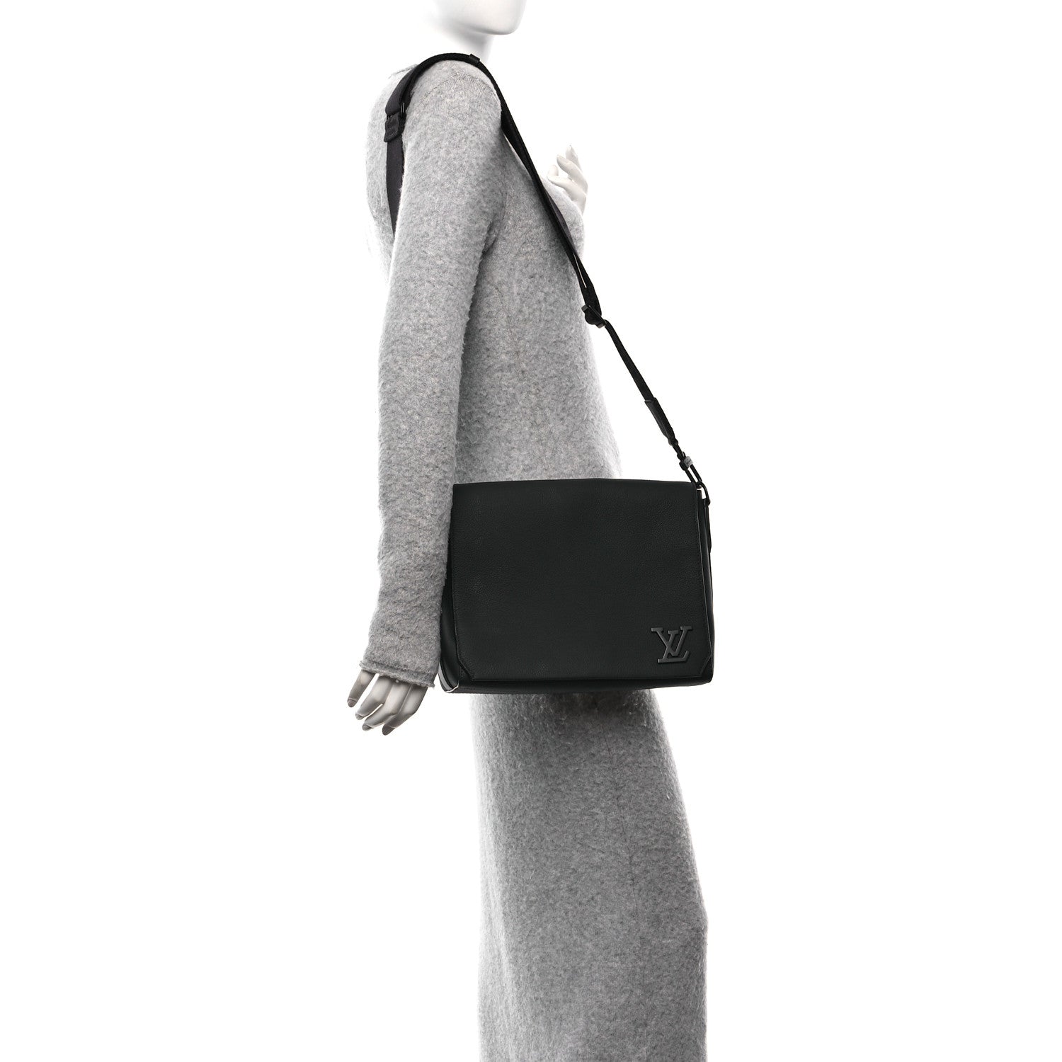 Louis Vuitton Calfskin Aerogram Messenger Black 2 of 11