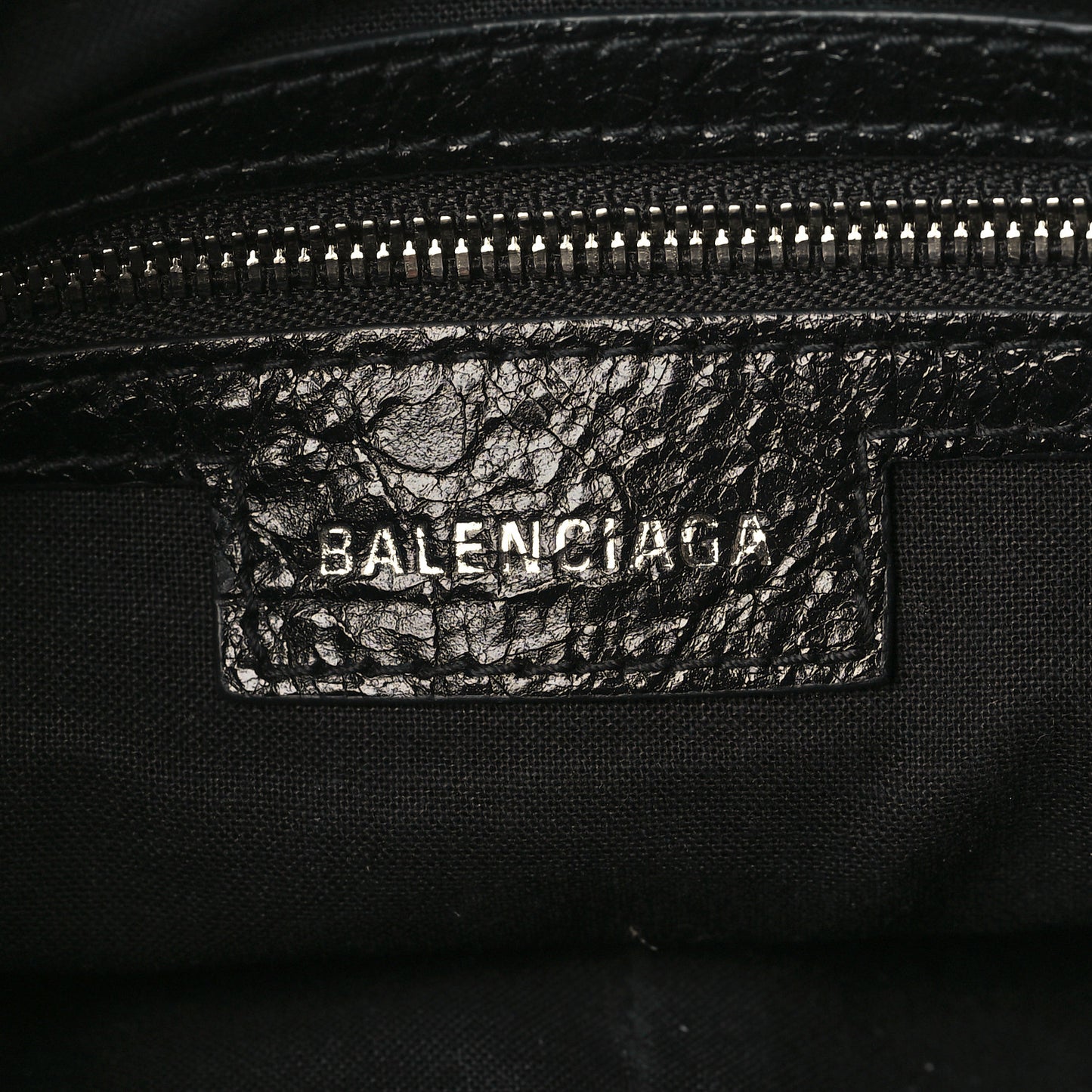 Agneau Arena Small Le Cagole Shoulder Bag Black