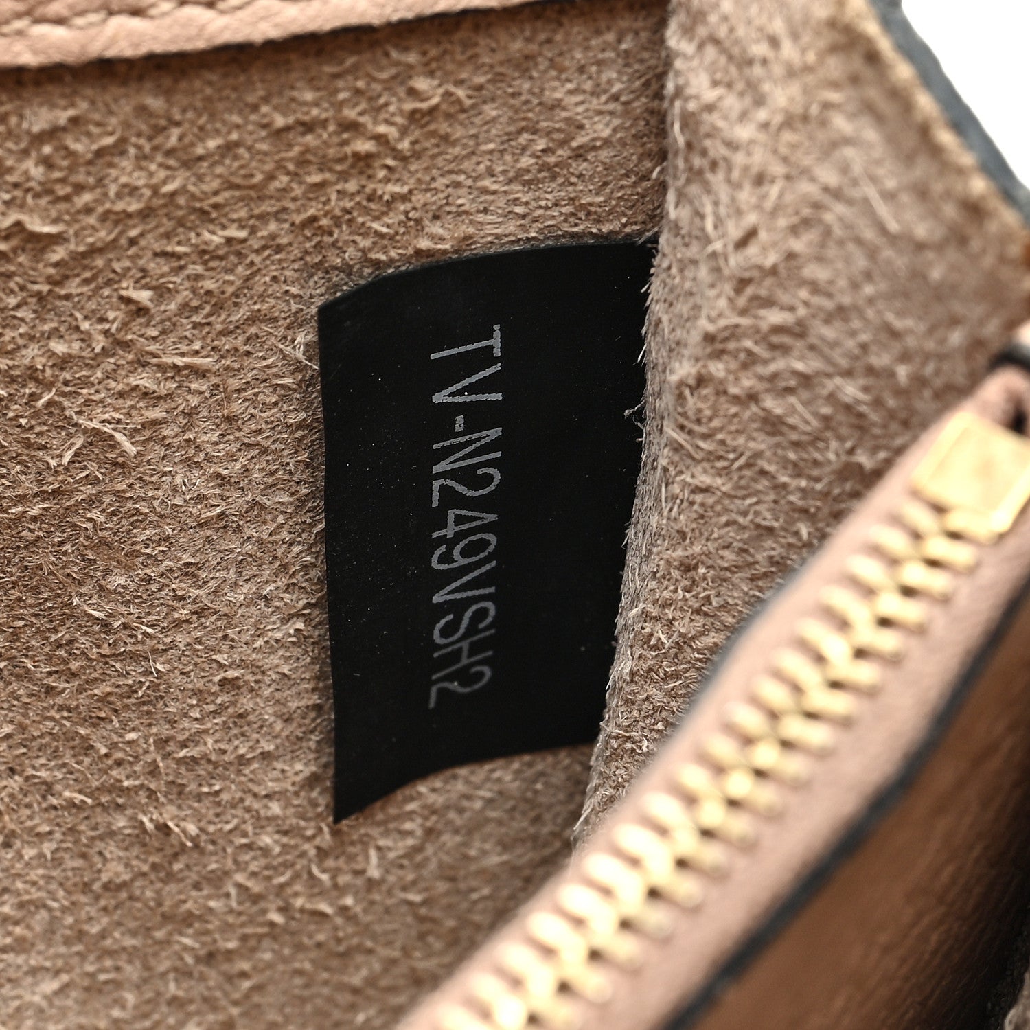 Valentino Garavani Pebbled Calfskin Rockstud Wallet On Chain Poudre 7 of 12