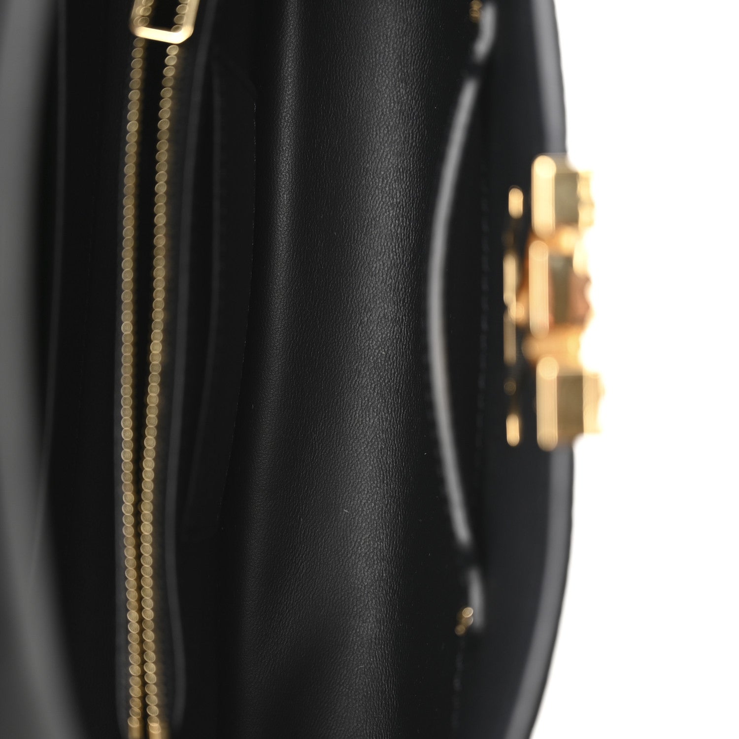 Louis Vuitton Taurillon LV Crush Capucines East West MM Black 5 of 10