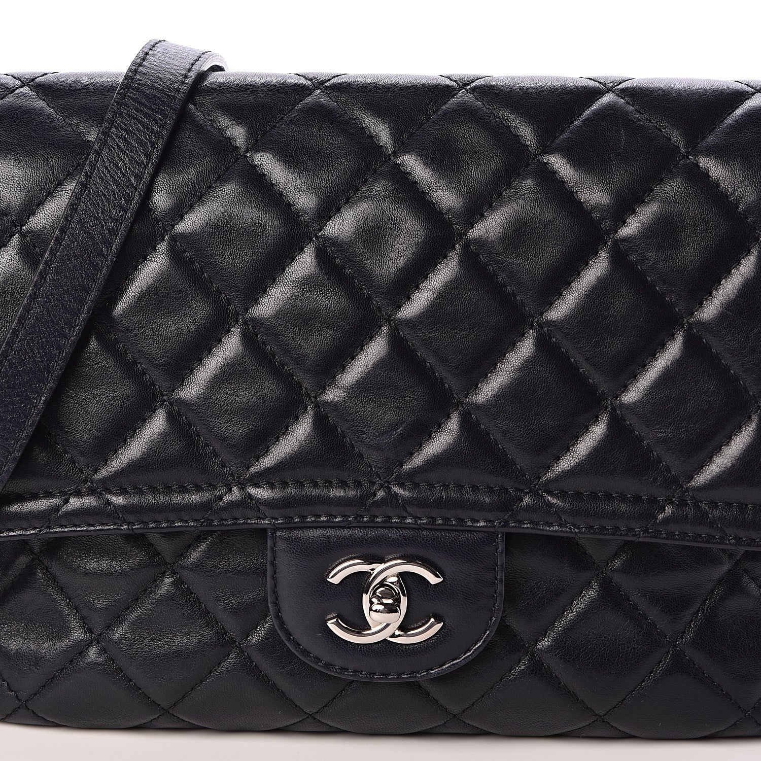 Chanel Lambskin Quilted Messenger Bag Dark Navy 9 of 14