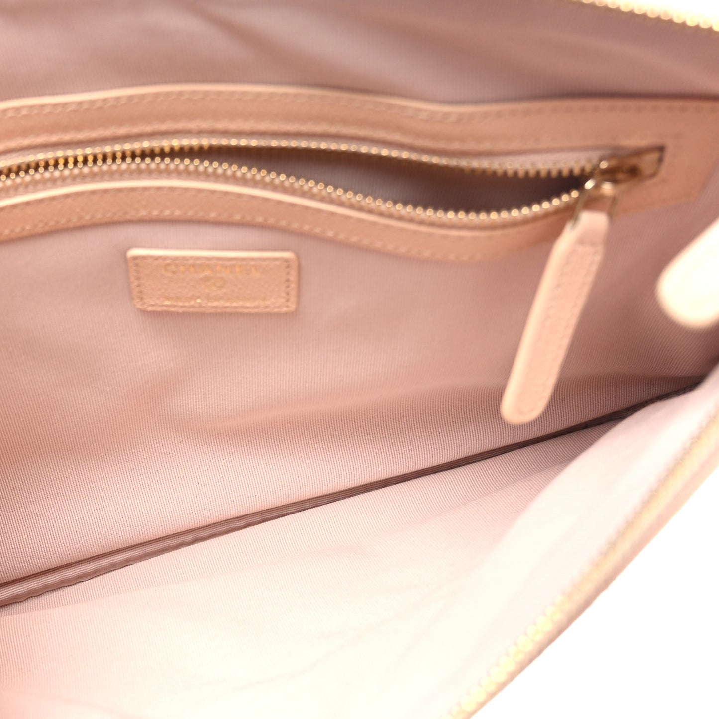 Caviar Quilted Medium Cosmetic Case Beige