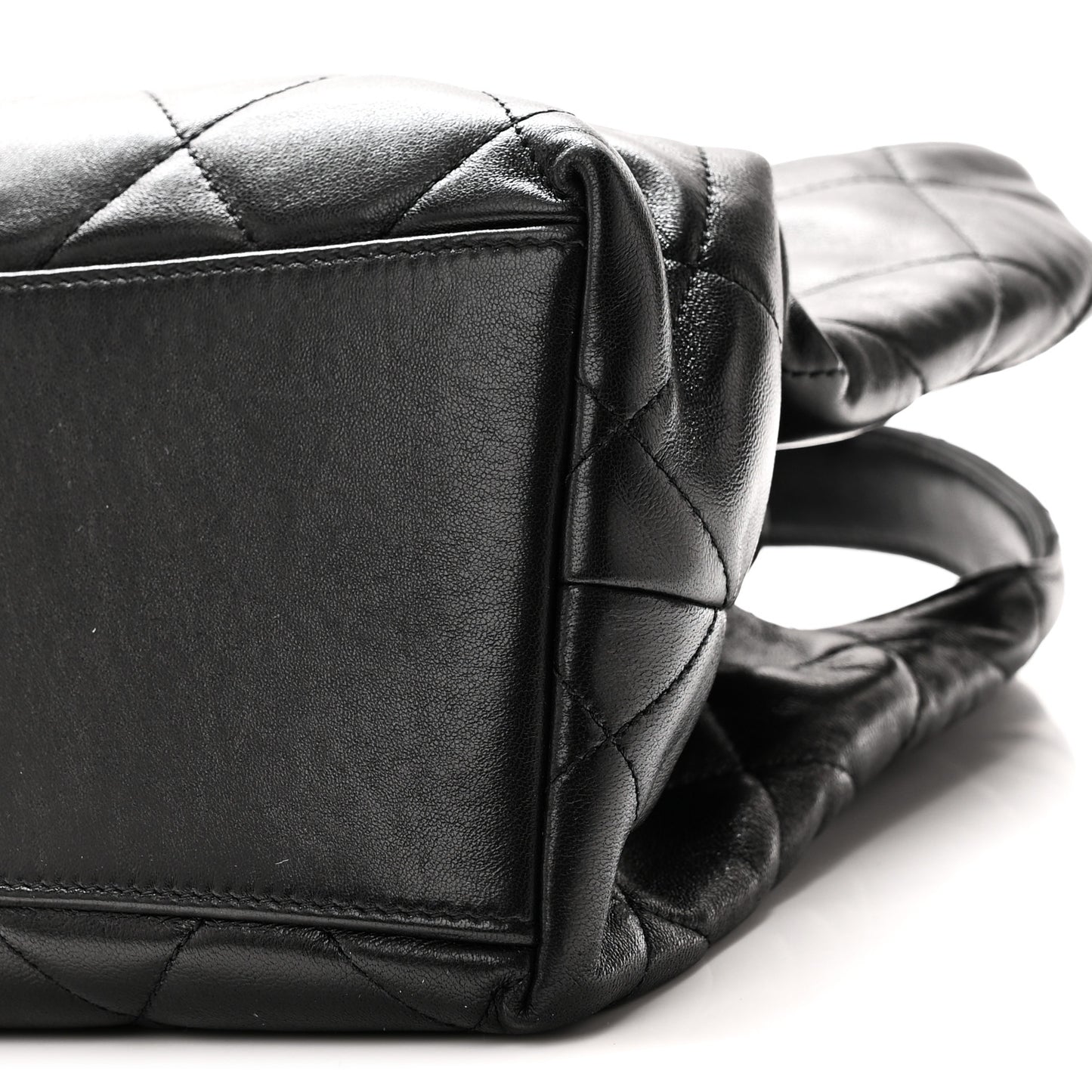 Shiny Lambskin Quilted CC Belt Shopping Bag Black