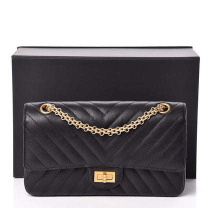 Chanel Sheepskin Chevron Quilted 2.55 Reissue 225 Flap Black 10 of 10
