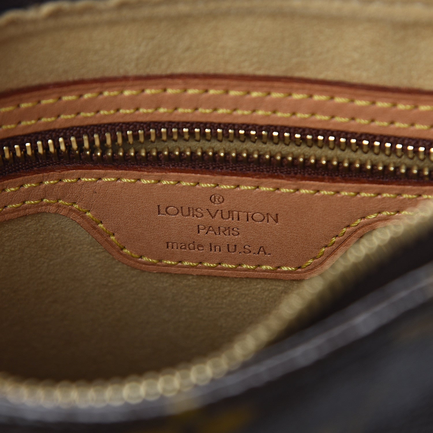 Louis Vuitton Monogram Looping MM 5 of 8