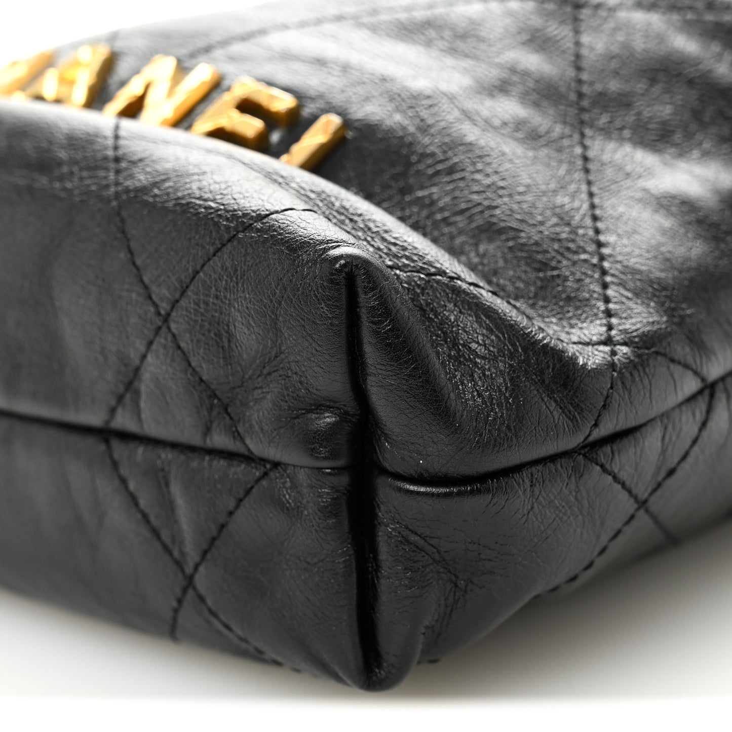 Shiny Crumpled Calfskin Quilted Pearl Mini Chanel 22 Black