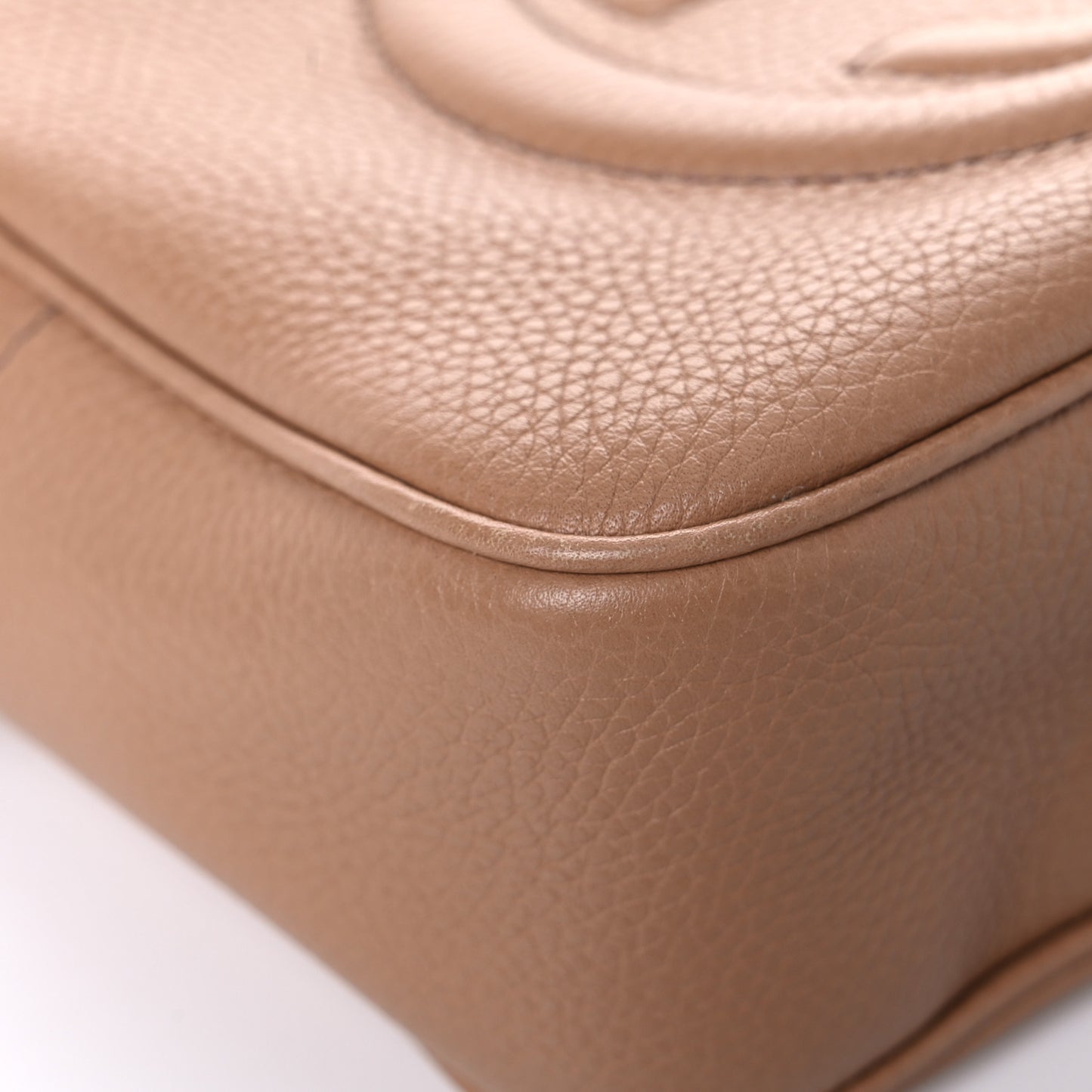 Pebbled Calfskin Small Soho Disco Bag Camelia