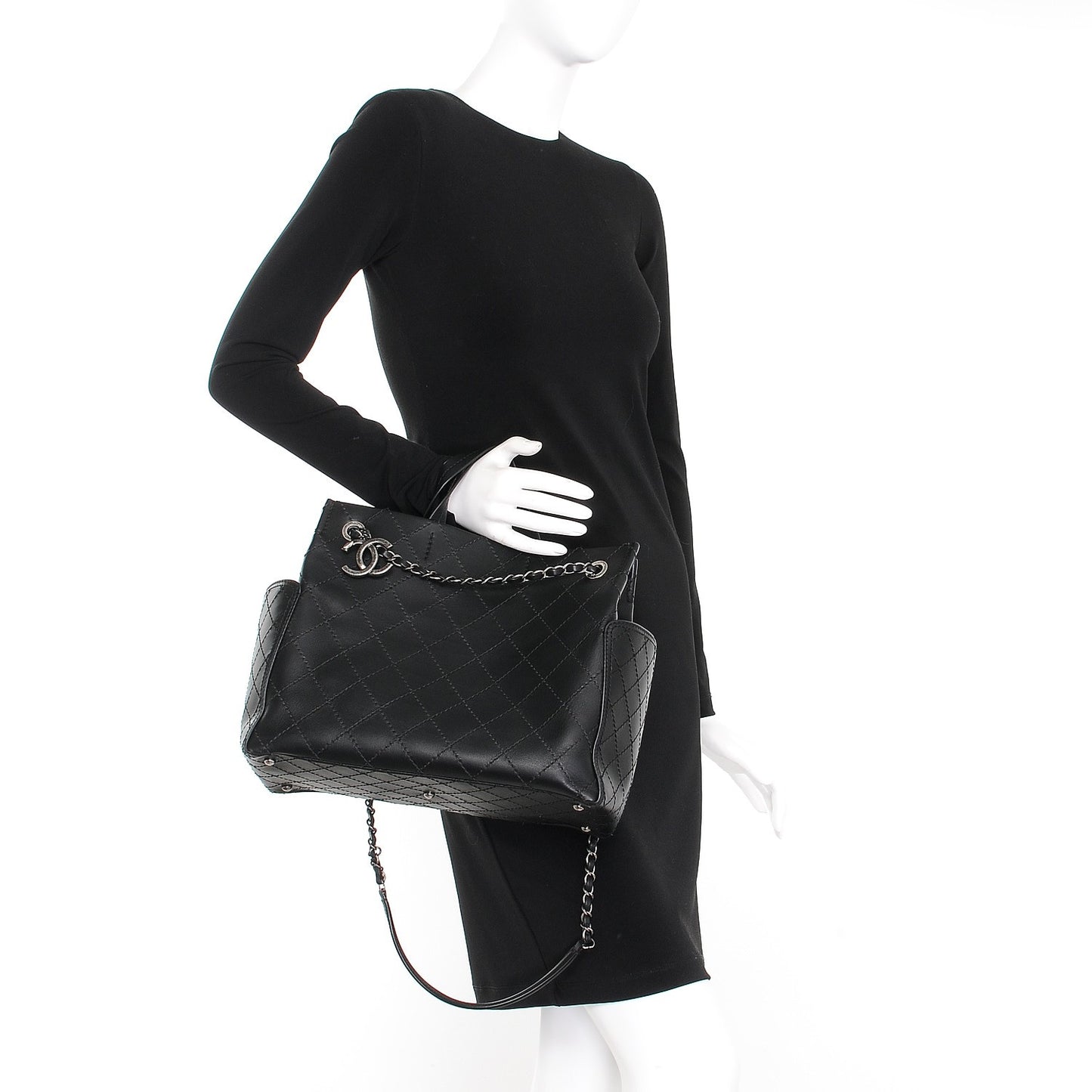 Calfskin CC Pocket Tote Black