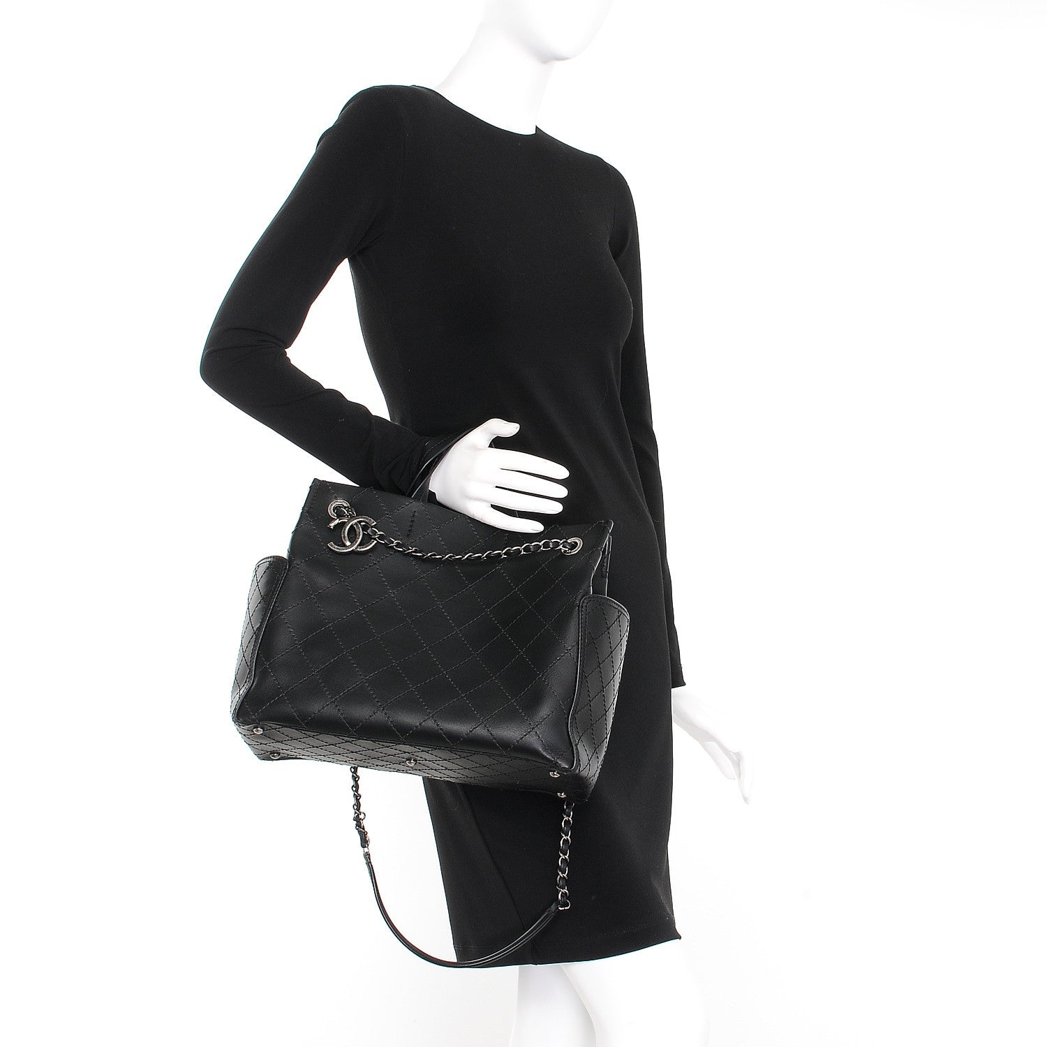 Chanel Calfskin CC Pocket Tote Black 3 of 9